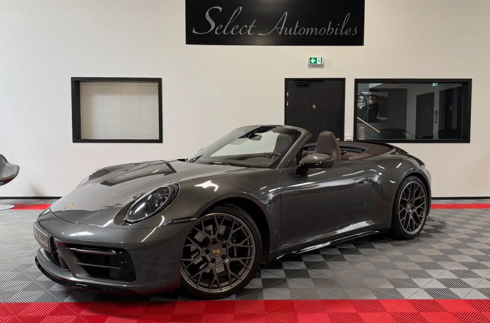 Porsche 992 Porsche 992 Carrera S Cabriolet 3.0 450ch Gris - 1