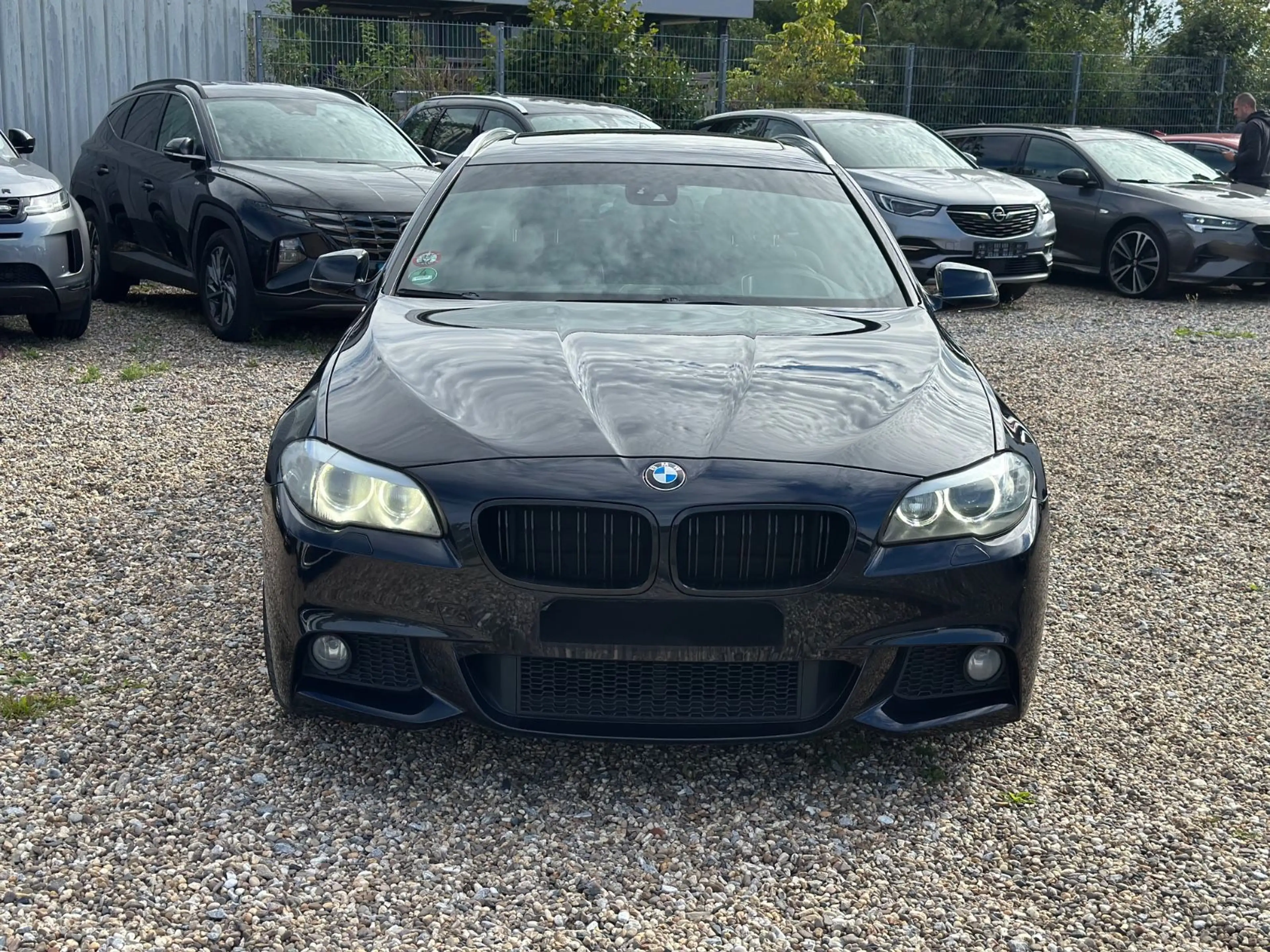 BMW 530 d Touring M Paket Hud Panorama Kamera Leder — photo 2