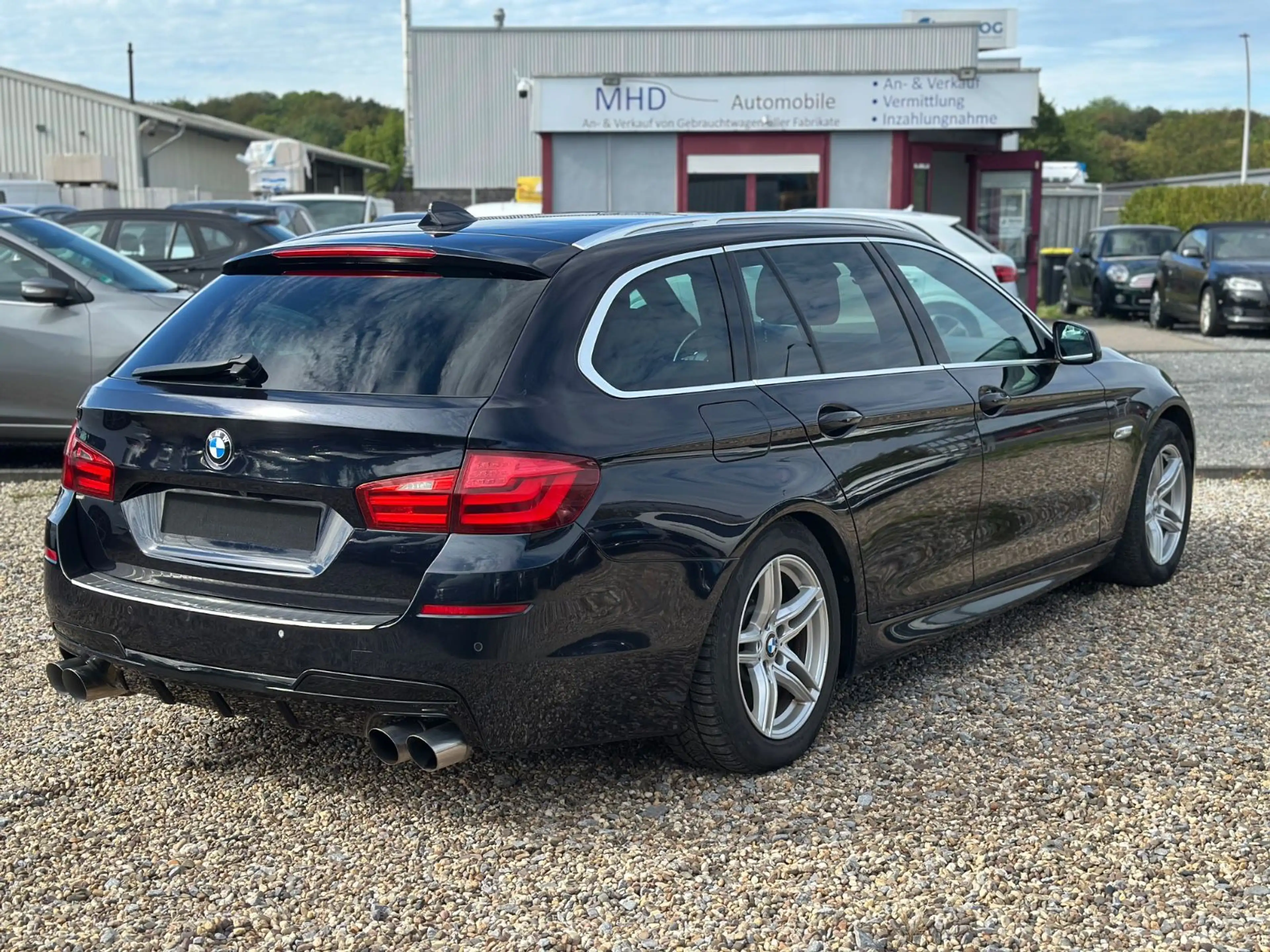 BMW 530 d Touring M Paket Hud Panorama Kamera Leder — photo 4