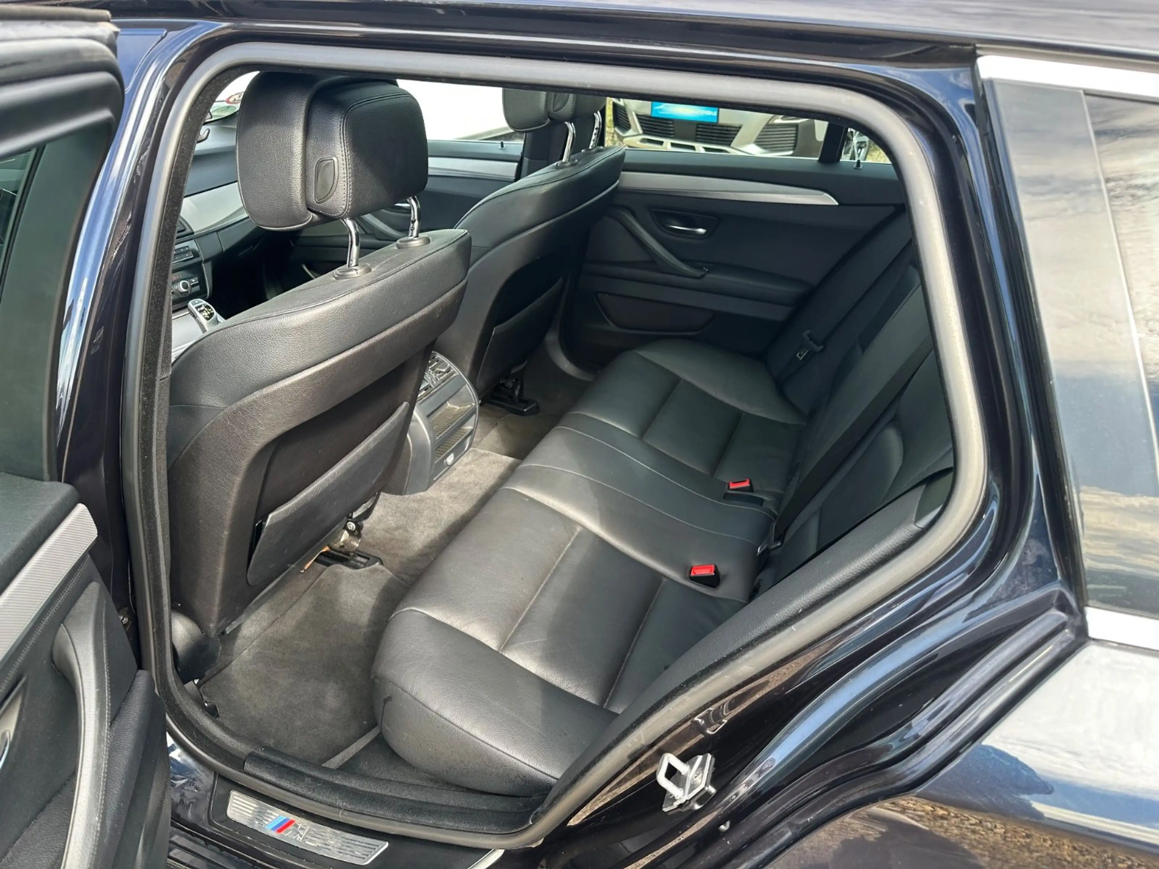 BMW 530 d Touring M Paket Hud Panorama Kamera Leder — photo 15