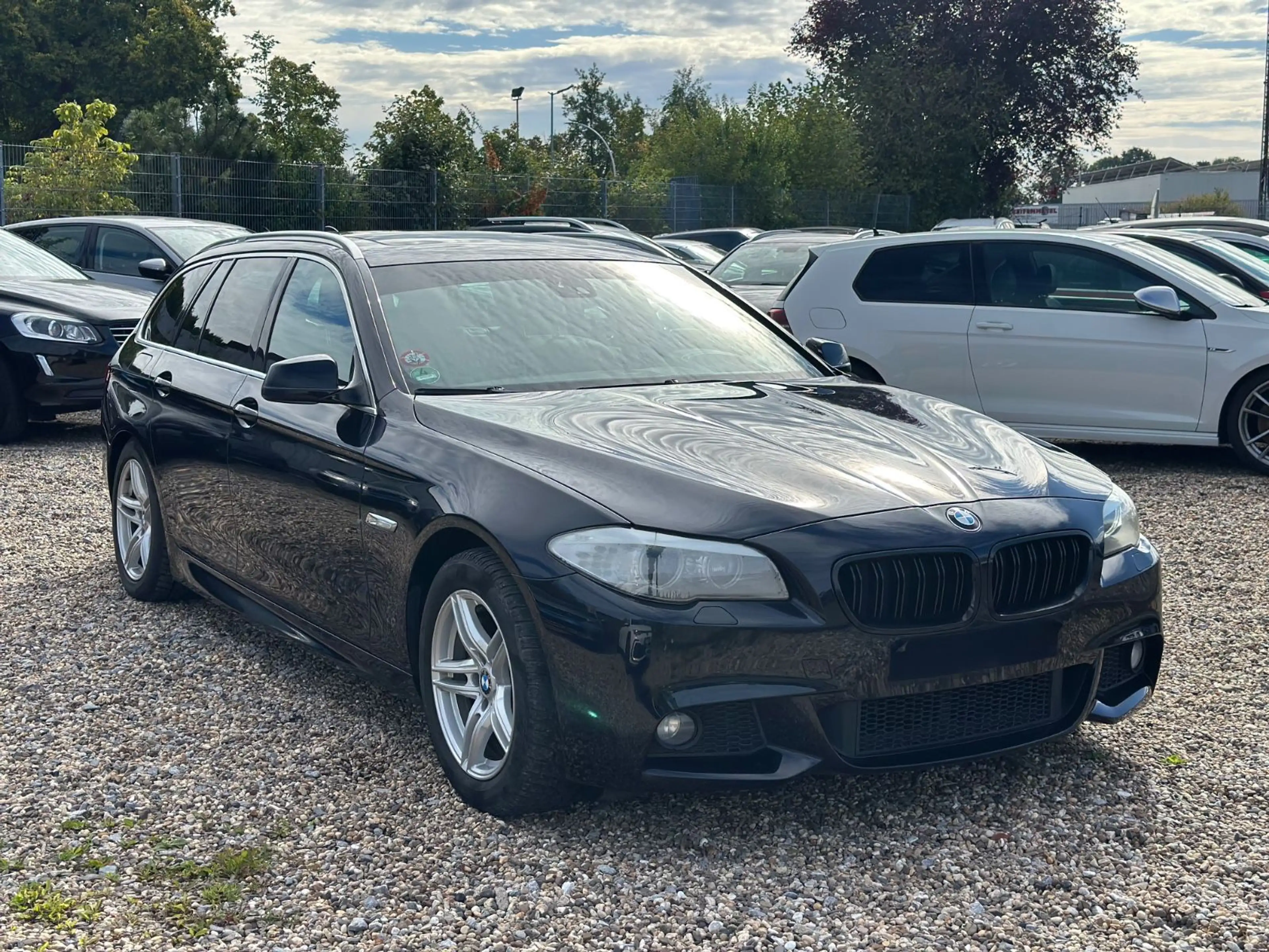 BMW 530 d Touring M Paket Hud Panorama Kamera Leder — photo 3