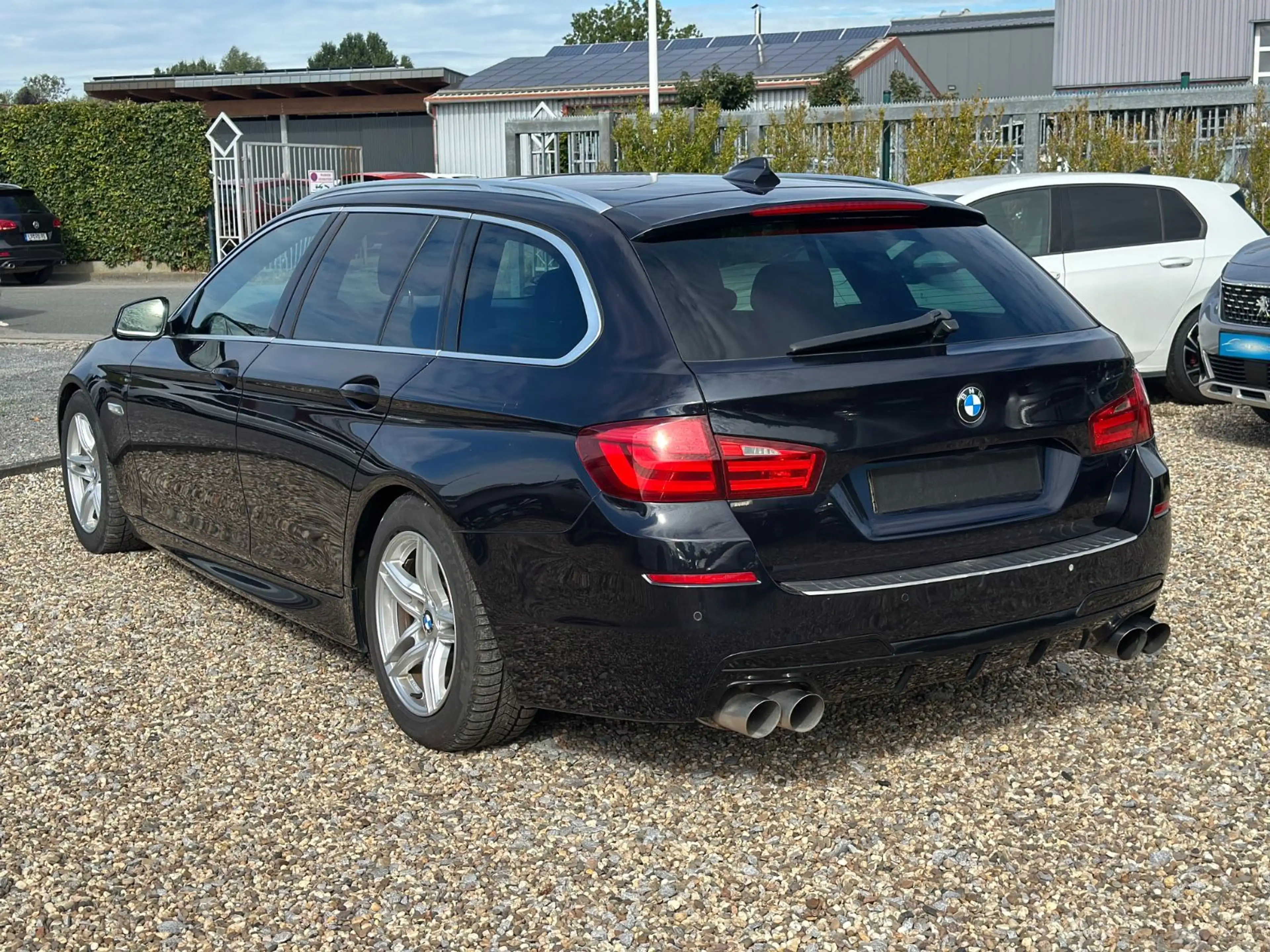 BMW 530 d Touring M Paket Hud Panorama Kamera Leder — photo 5