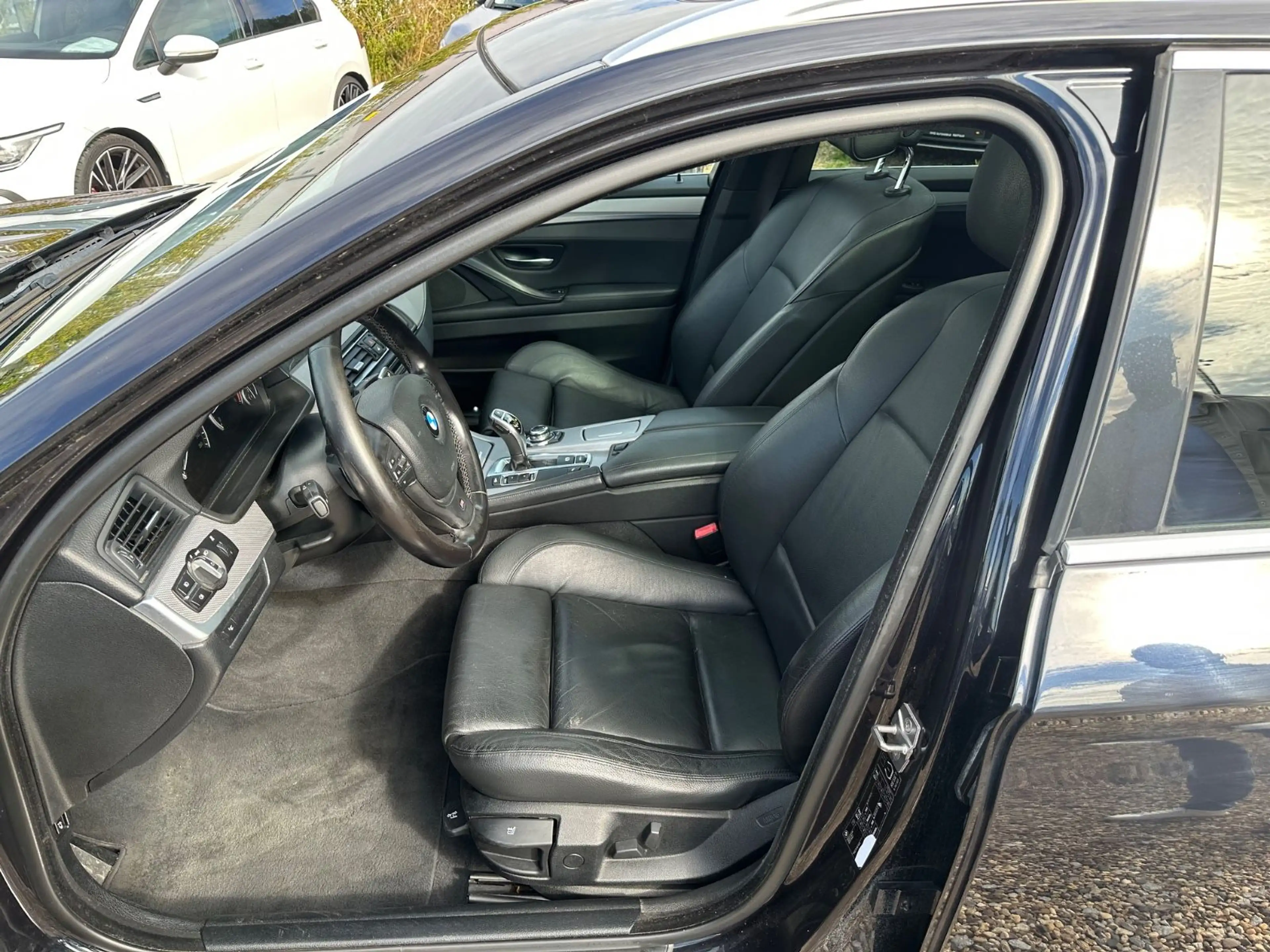 BMW 530 d Touring M Paket Hud Panorama Kamera Leder — photo 6