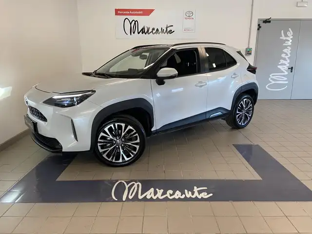 Toyota Yaris Cross 1.5H (116 CV) E-CVT Lounge AWD-i