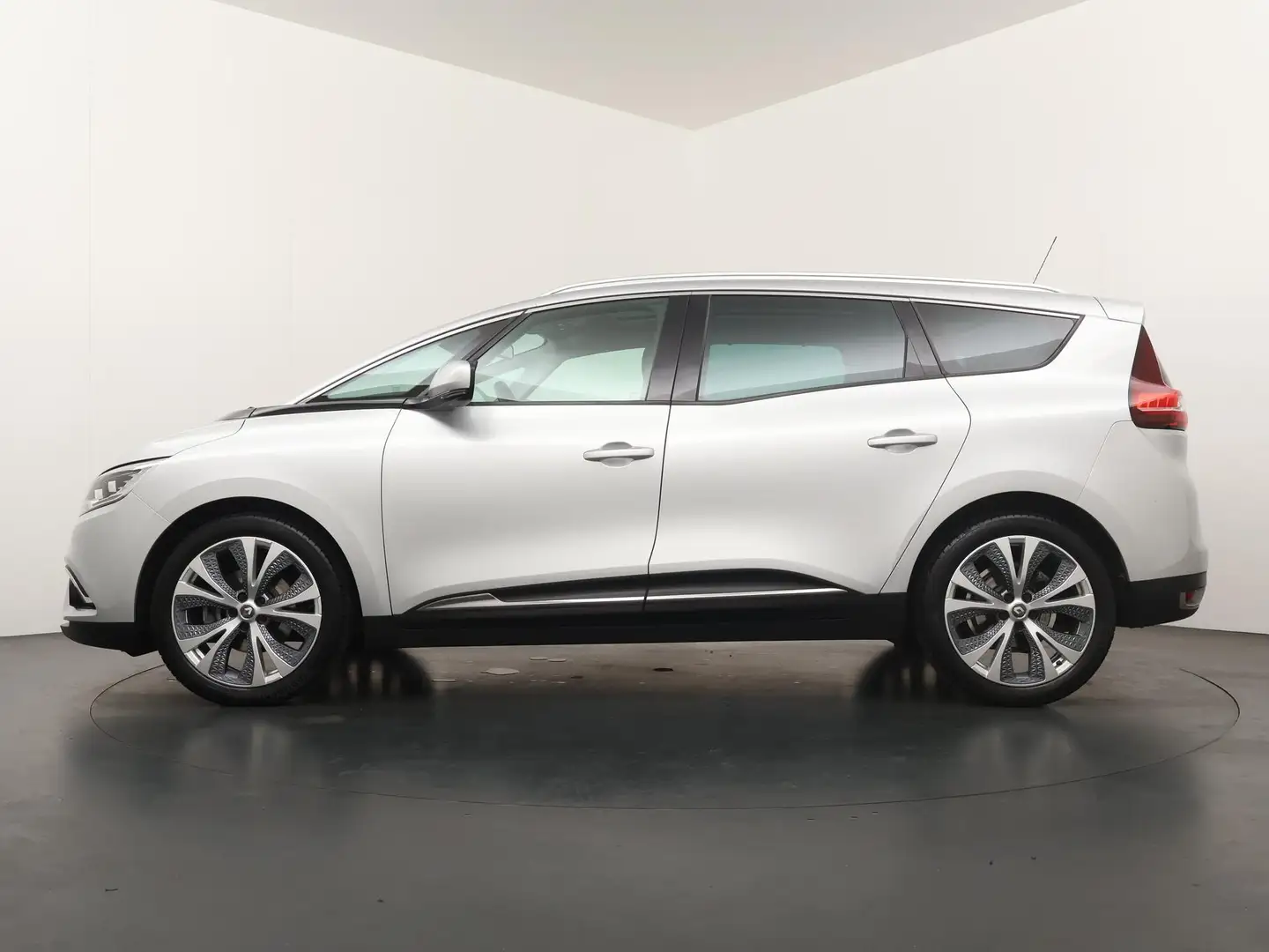 Renault Grand Scenic 1.3 TCe 140 PK Intens 7p. | Achteruitrijcamera  | Grijs - 2