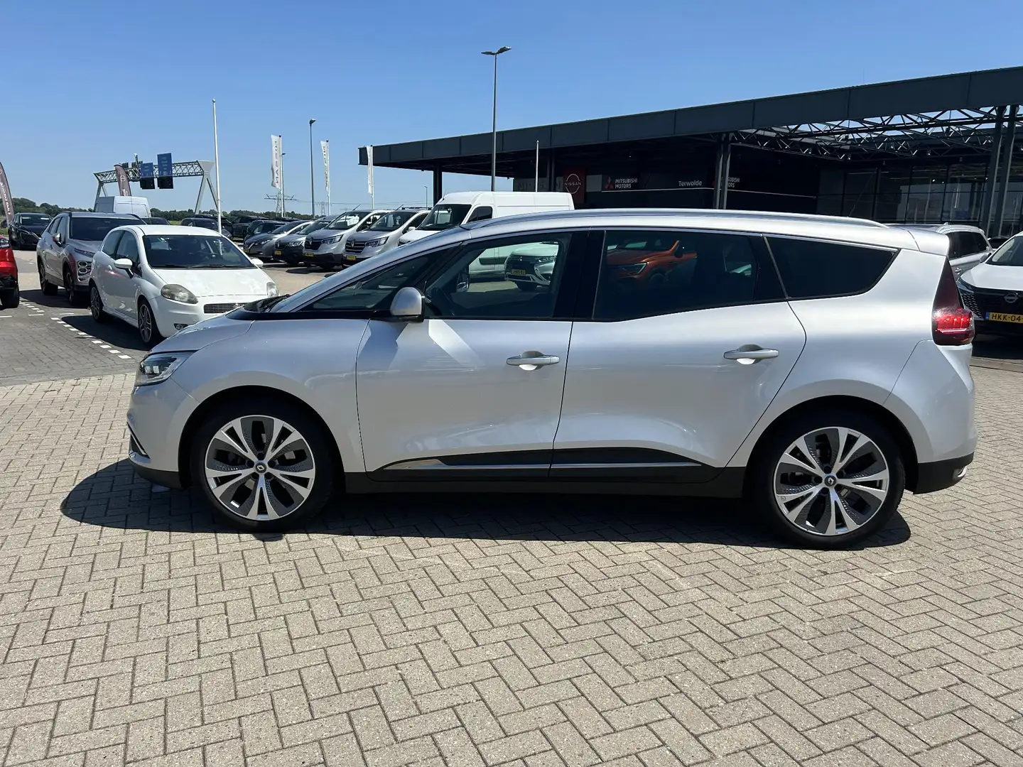 Renault Grand Scenic 1.3 TCe 140 PK Intens 7p. | Achteruitrijcamera | A Grijs - 2