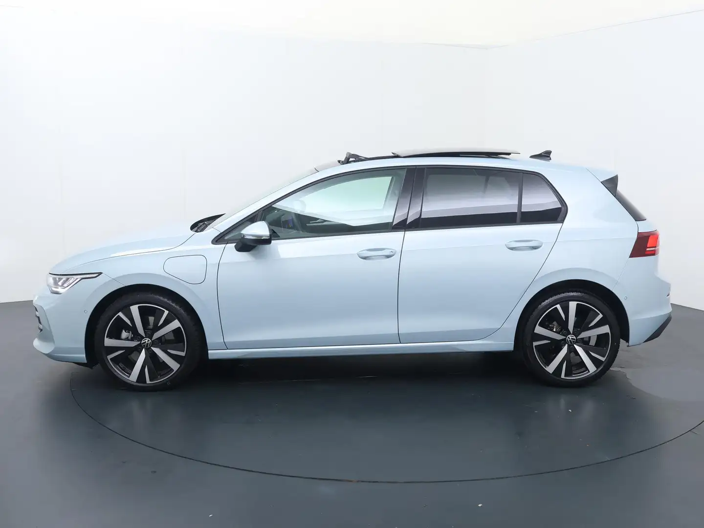 Volkswagen Golf 1.5 eHybrid Life Edition | 204 PK | Automaat | Pan Bleu - 2