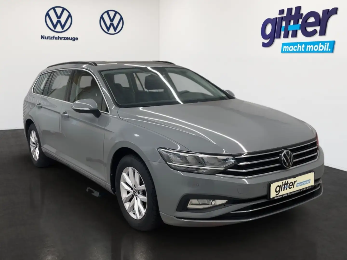 Volkswagen Passat Variant 1.5 TSI BUSINESS NAVI SHZ FAHRASSI LED DAB+ Gris - 2