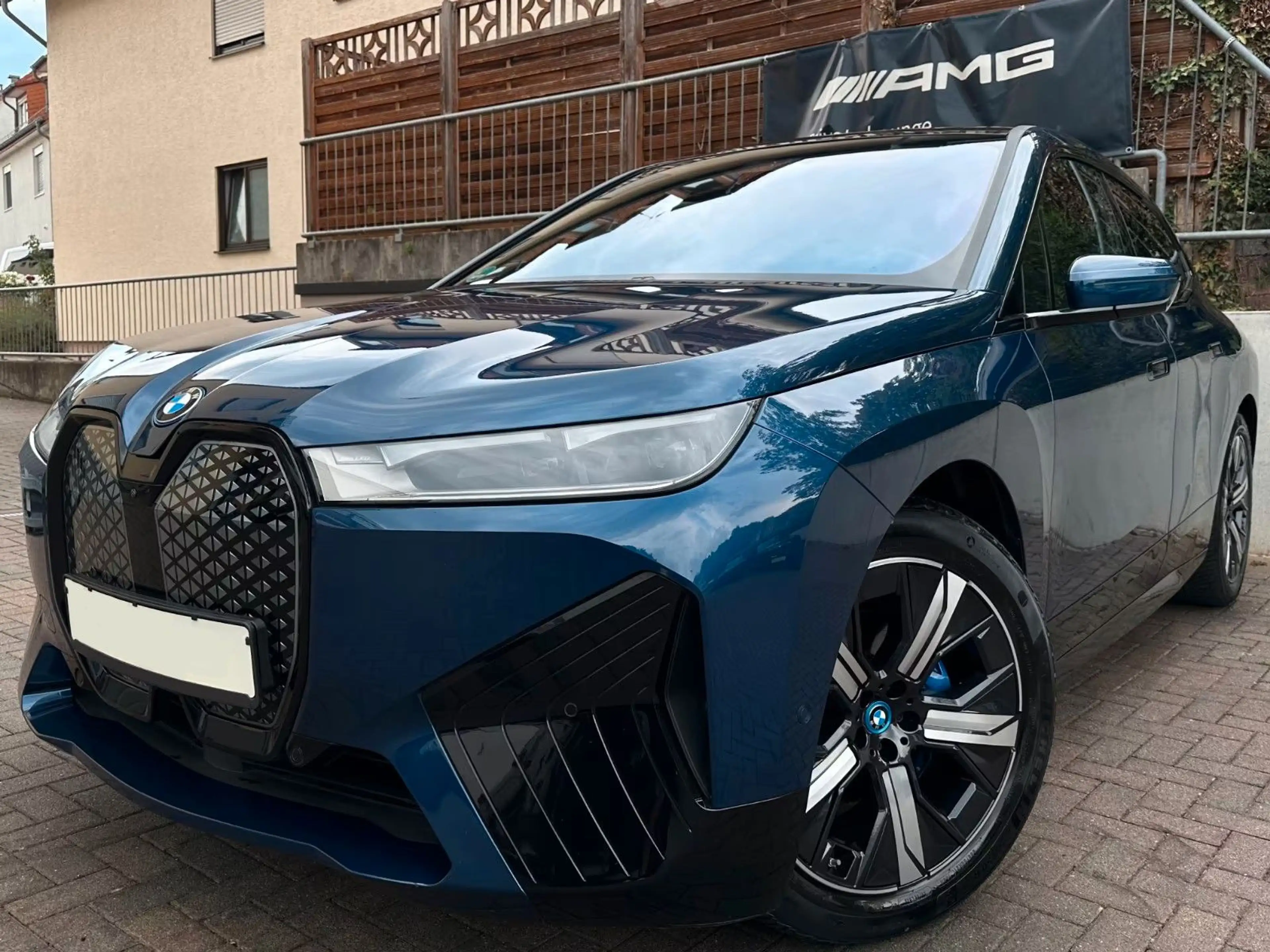 BMW iX xDrive40 M Sport PANO-SKYAHKDA-Prof360° — photo 2