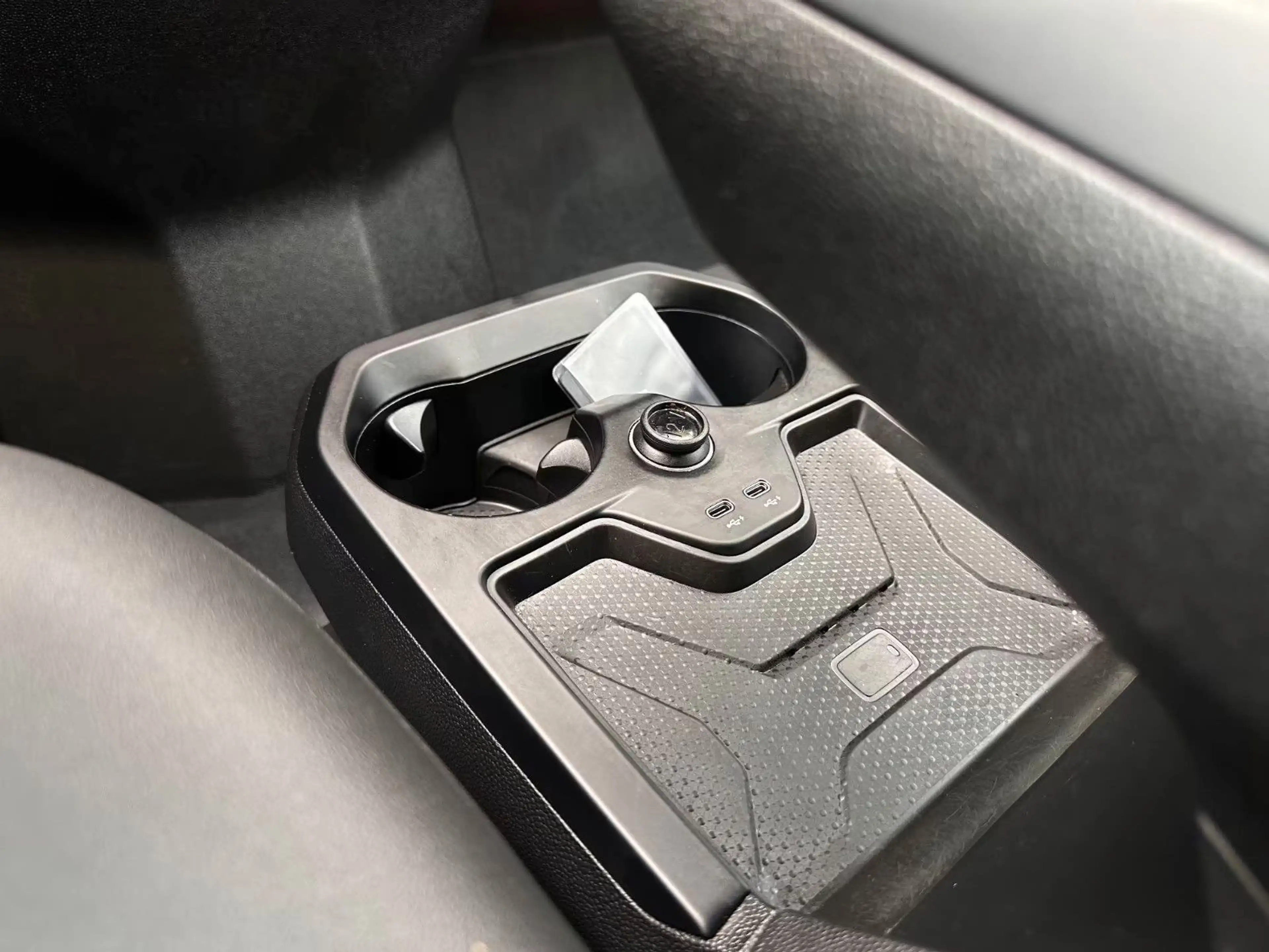 BMW iX xDrive40 M Sport PANO-SKYAHKDA-Prof360° — photo 14