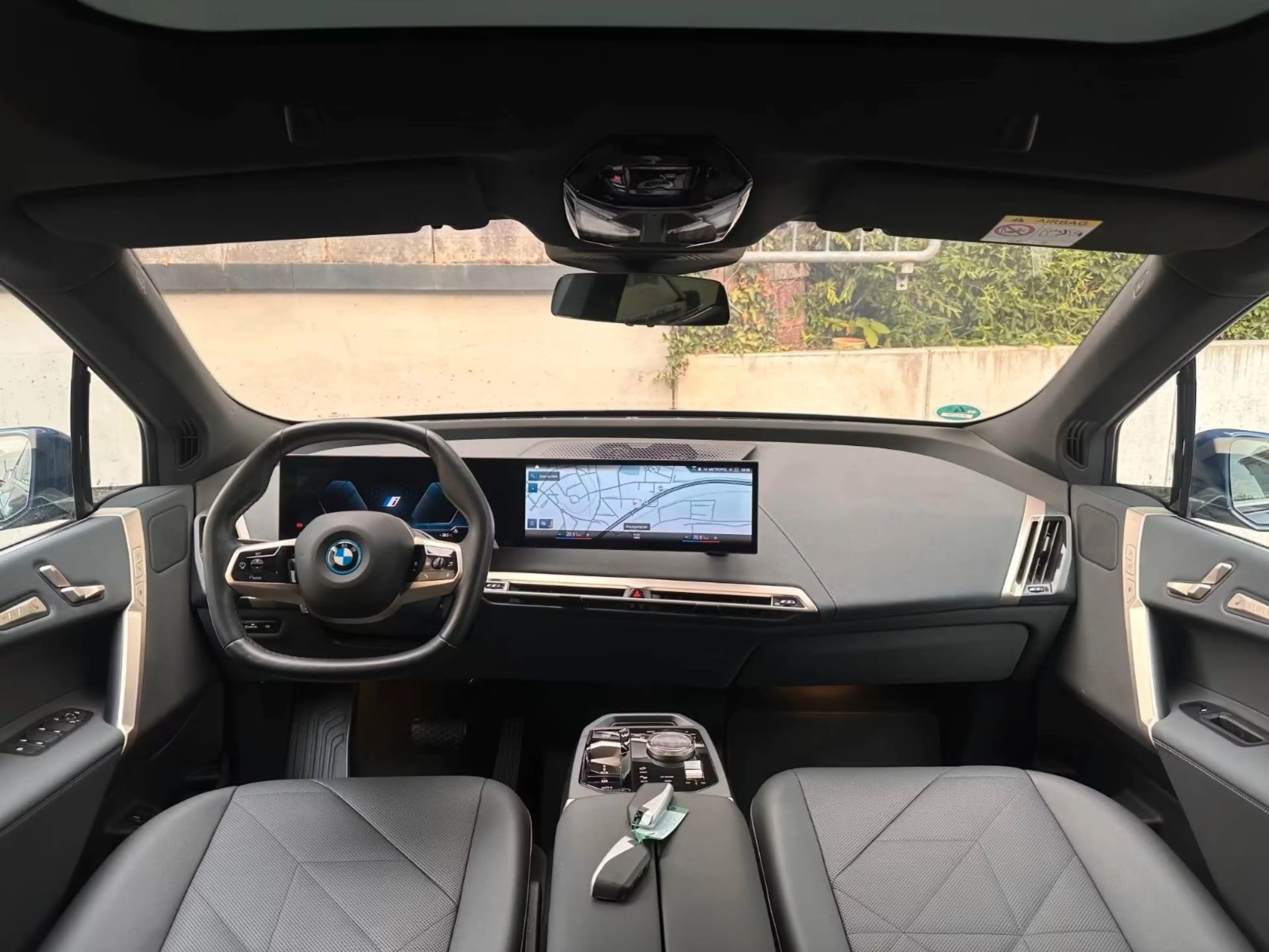BMW iX xDrive40 M Sport PANO-SKYAHKDA-Prof360° — photo 7
