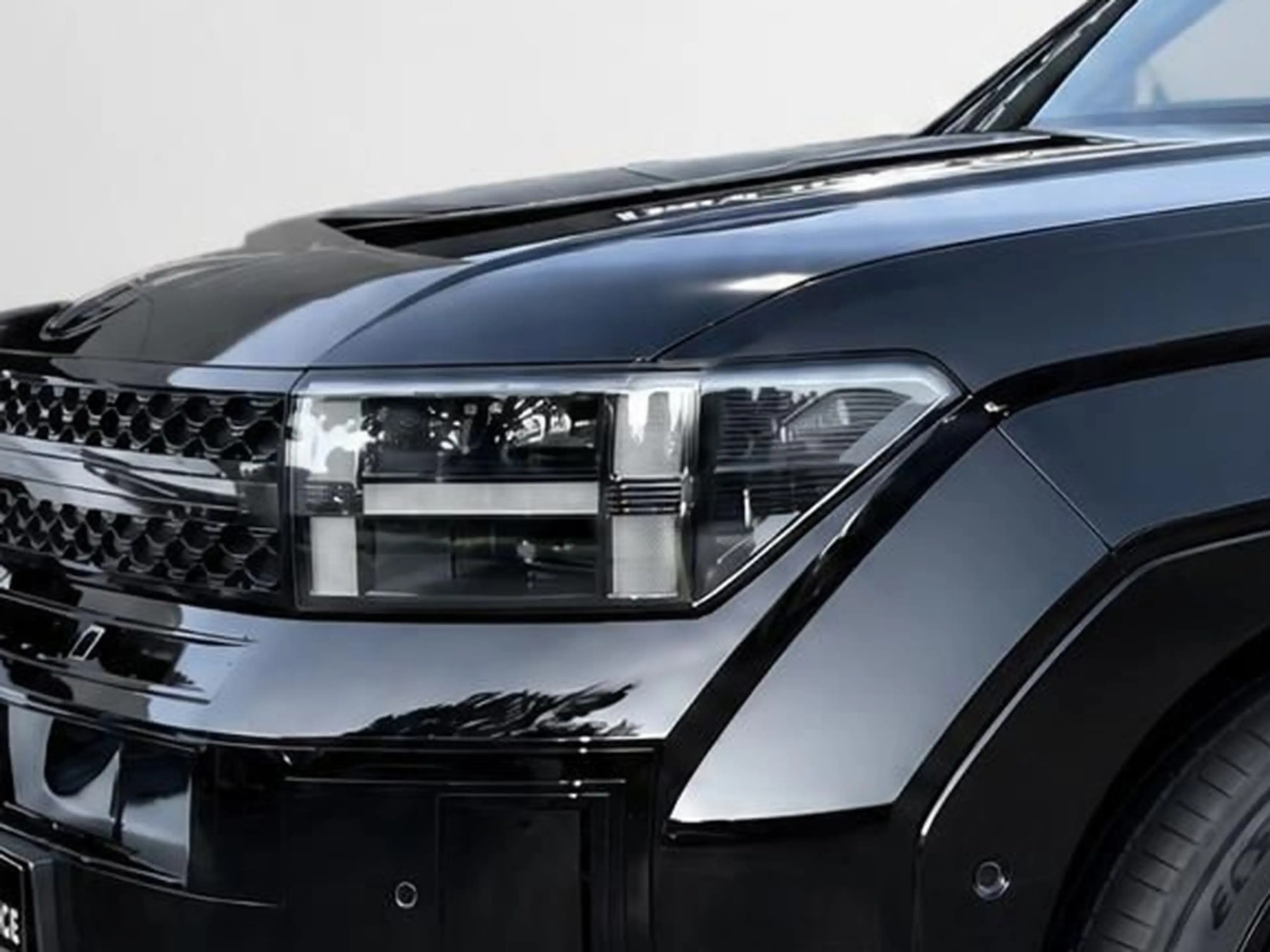 Hyundai SANTA FE HEV 5-Sitzer Blackline Glas-Schiebedach — photo 4