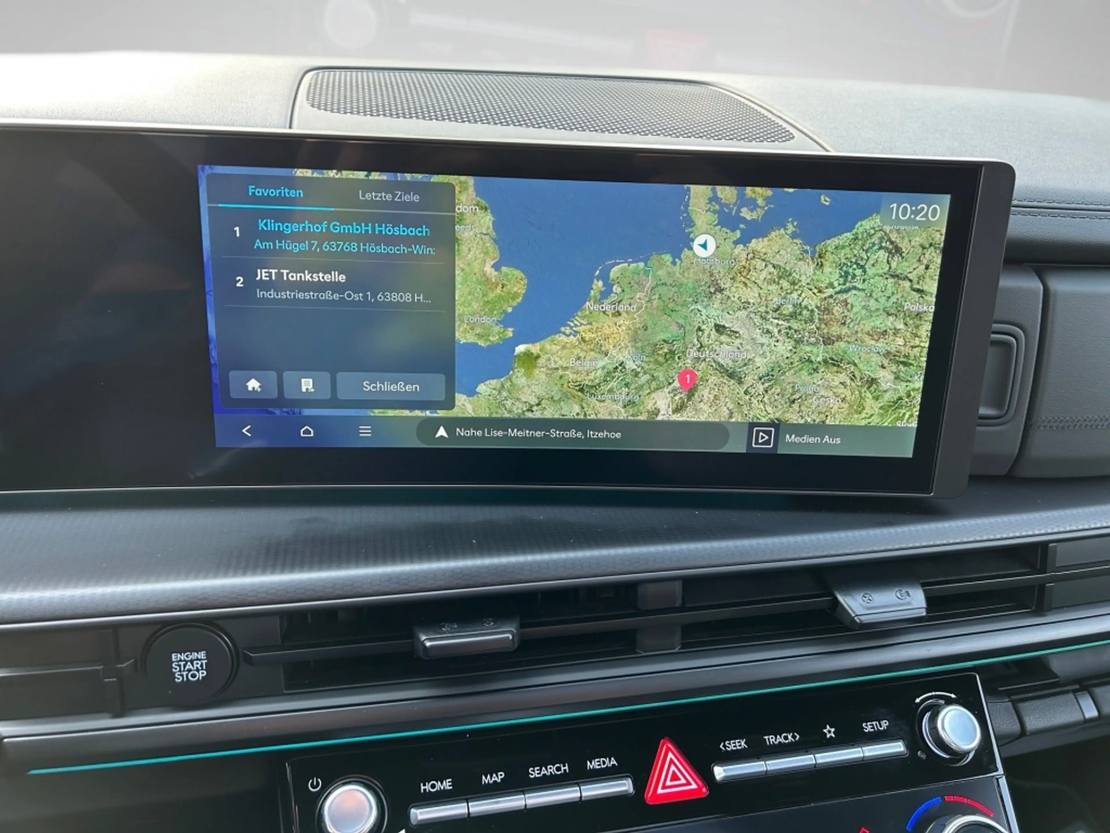 Hyundai SANTA FE HEV 5-Sitzer Blackline Glas-Schiebedach — photo 7