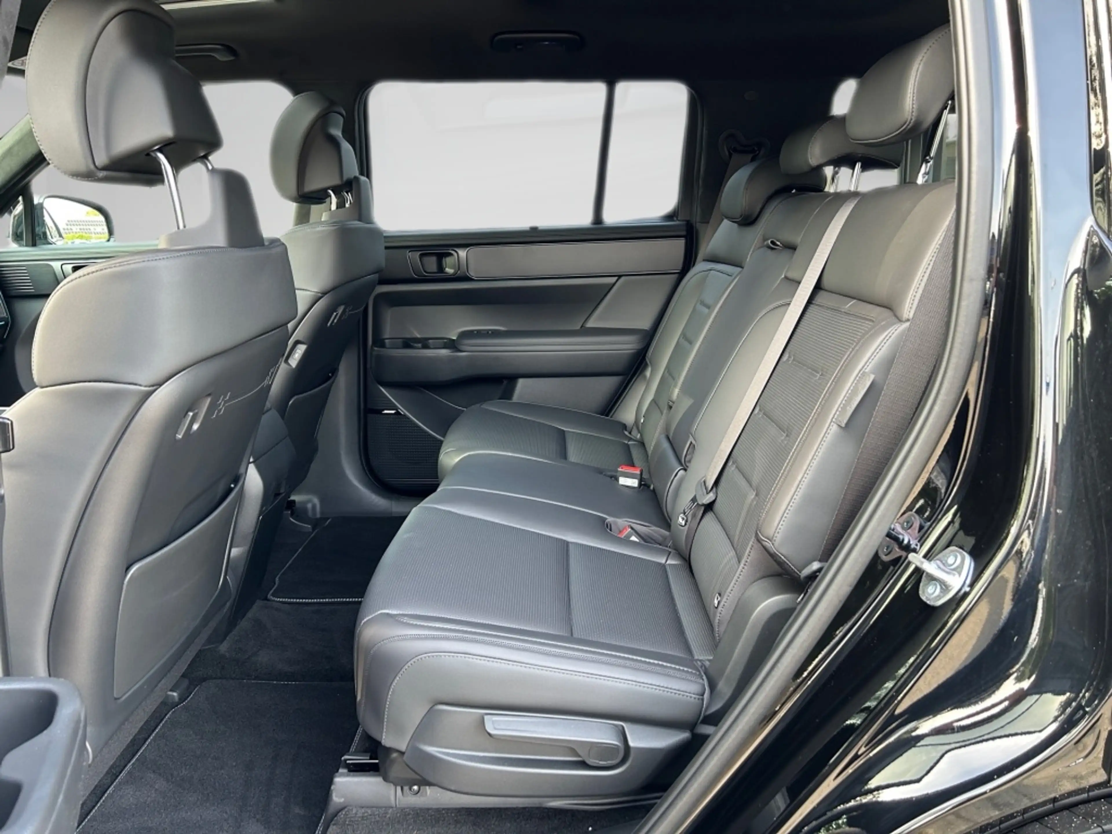 Hyundai SANTA FE HEV 5-Sitzer Blackline Glas-Schiebedach — photo 9