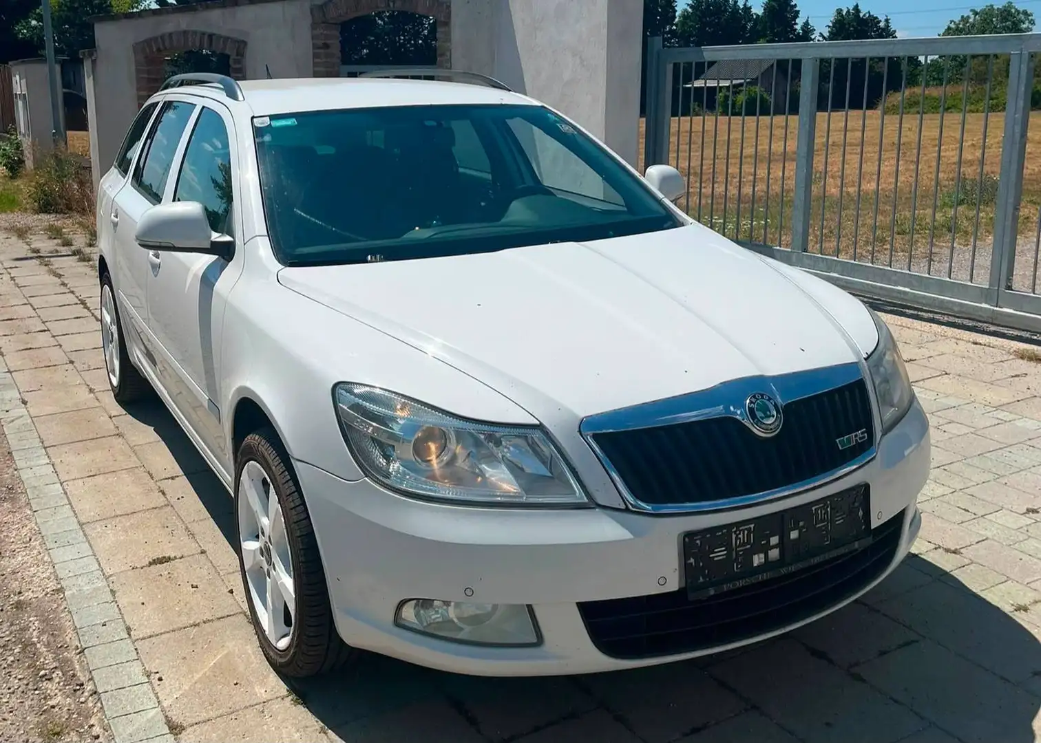 Skoda Octavia Octavia Combi 1,6 Twenty TDI DPF Twenty Weiß - 1