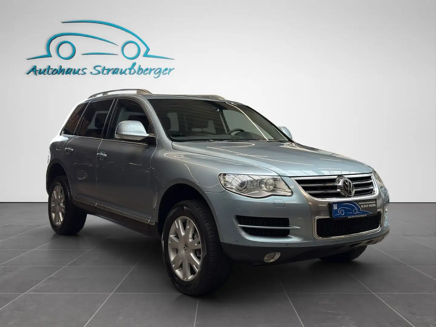 Volkswagen Touareg V6 TDI Individual plava - 2
