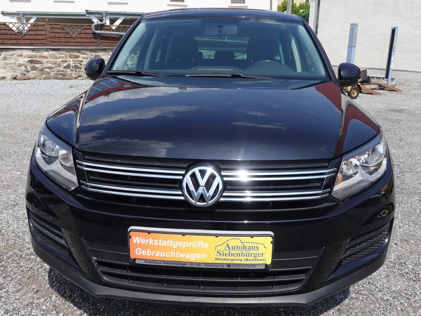 Volkswagen Tiguan Trend Zwart - 2
