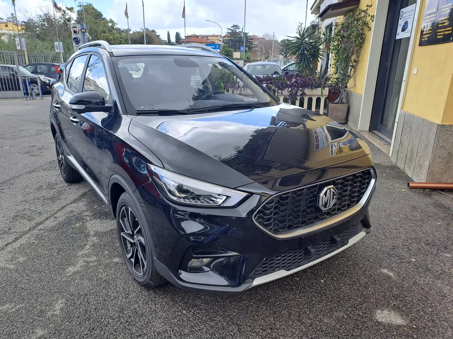 MG ZS 1500 VTI-TECH LUXURY 106 CV KM 0 Schwarz - 1