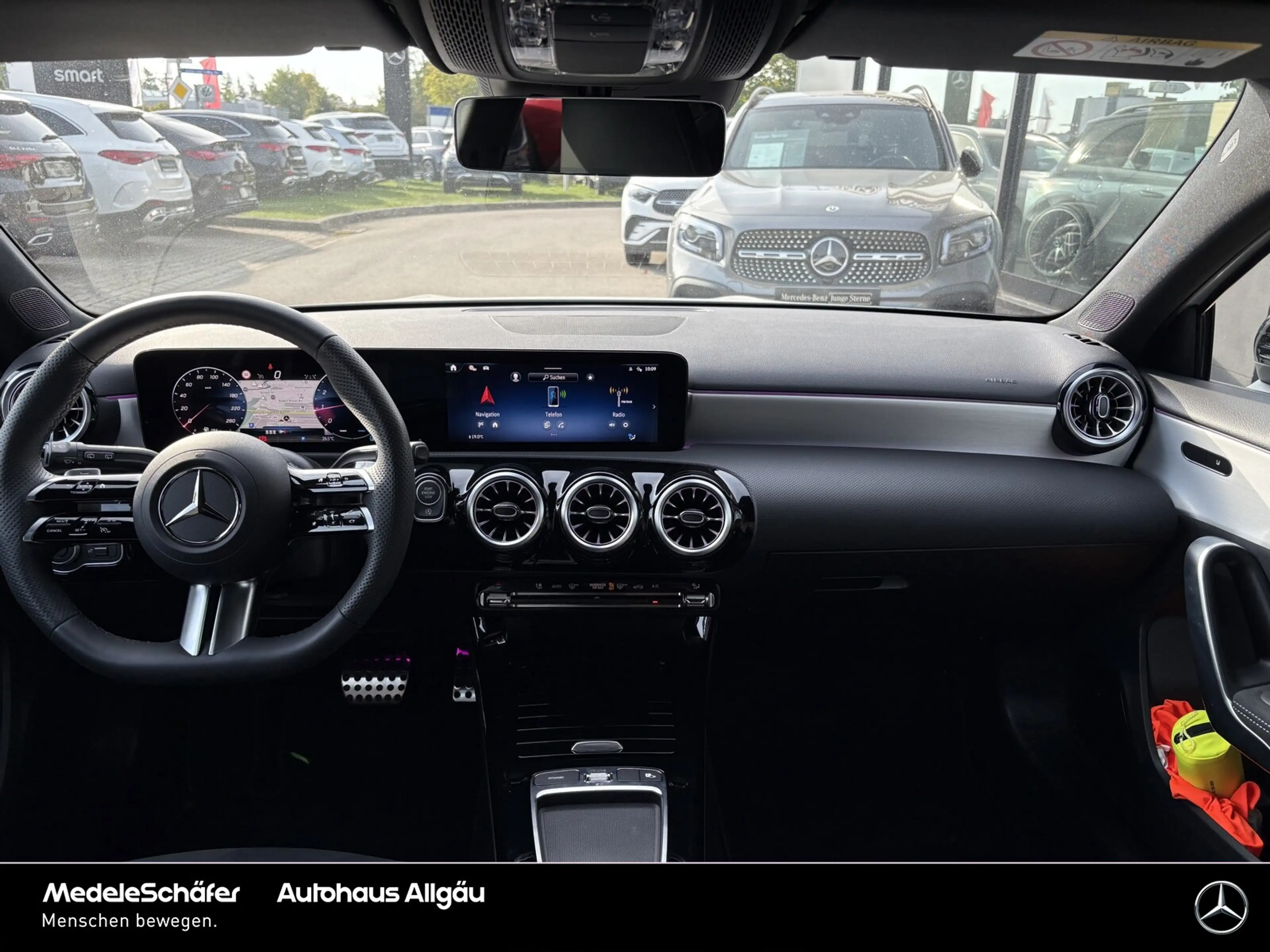 Mercedes-Benz A 180 A 180 AMG Night Special AdvanSound MBUX Park Kam — photo 7