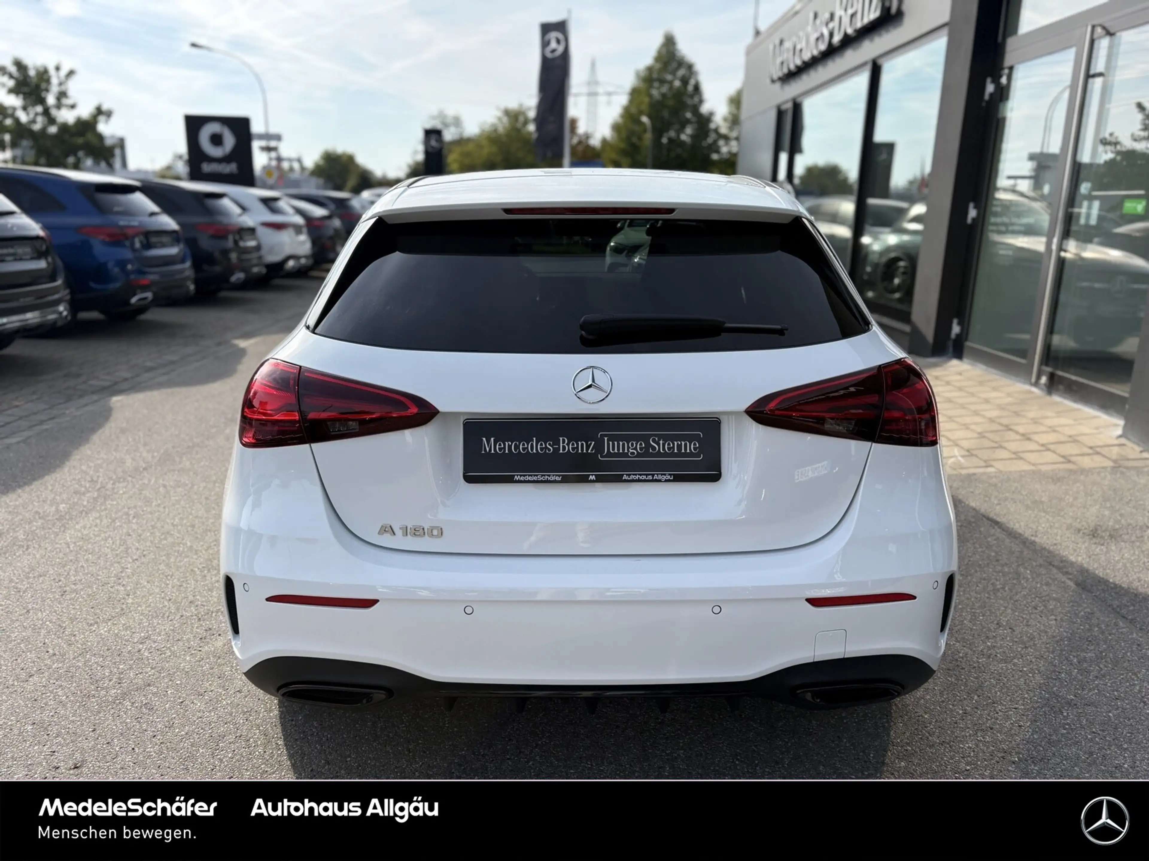Mercedes-Benz A 180 A 180 AMG Night Special AdvanSound MBUX Park Kam — photo 4