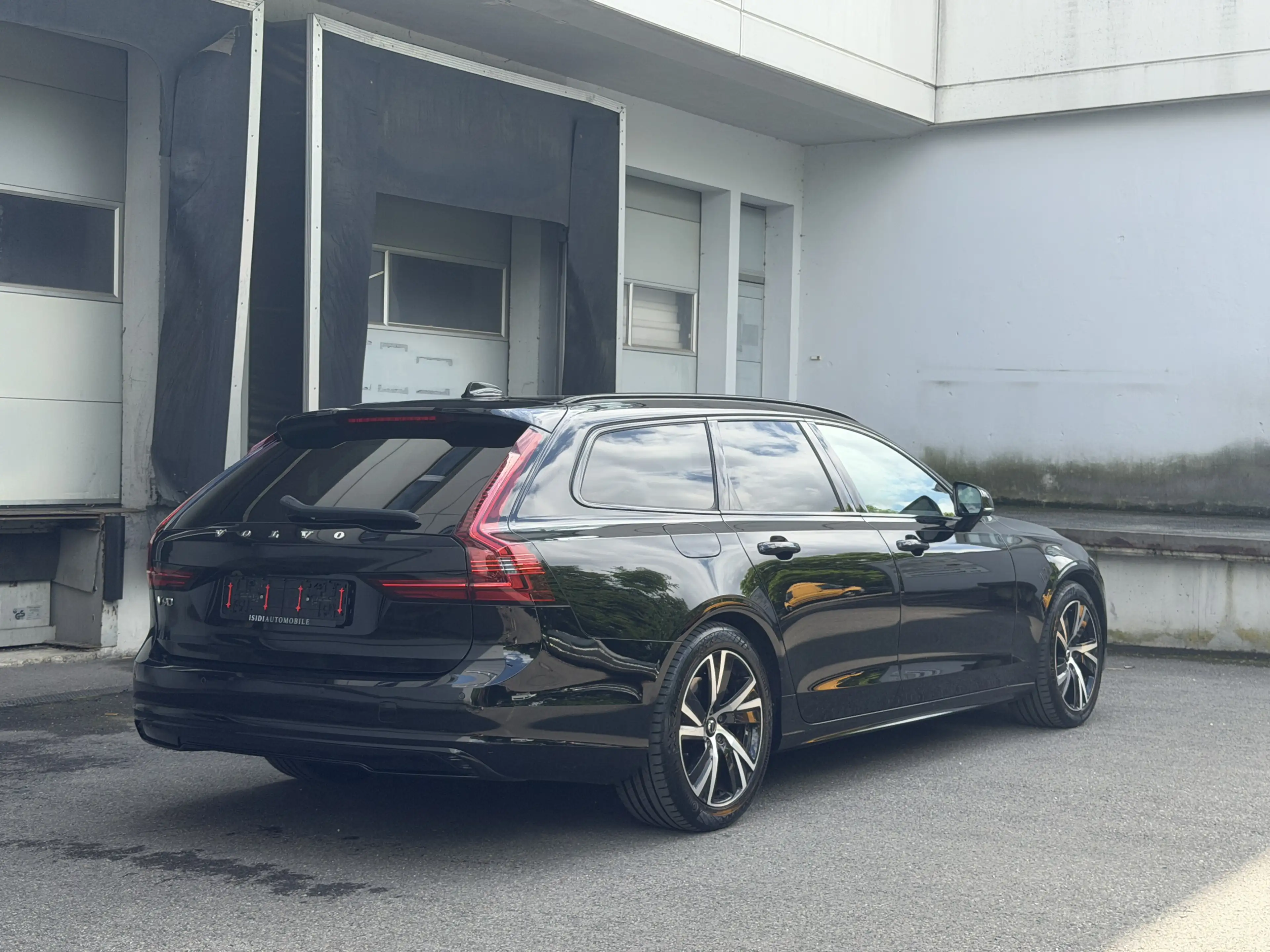 Volvo V90 R Design AWD LED ACC Virtual Pano Head-Up — photo 6
