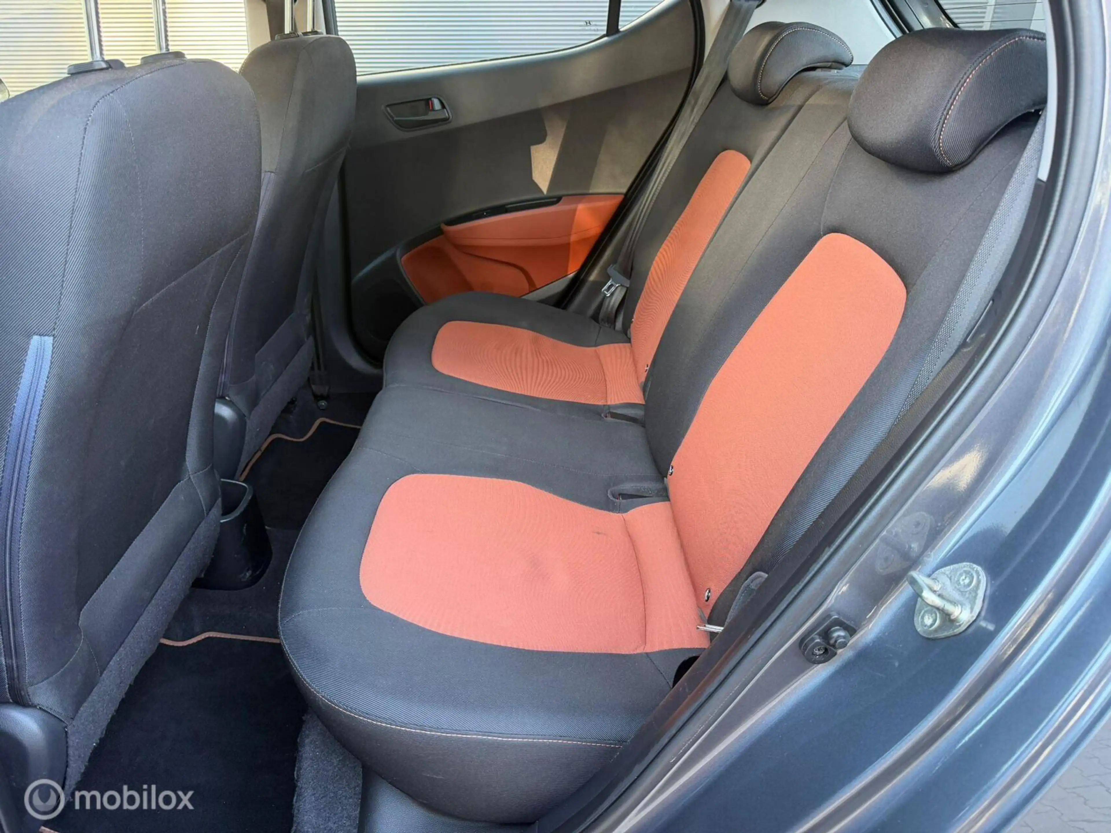 Hyundai i10 1.0i i-Motion Comfort Plus Airco Clima Weinig KM — photo 8