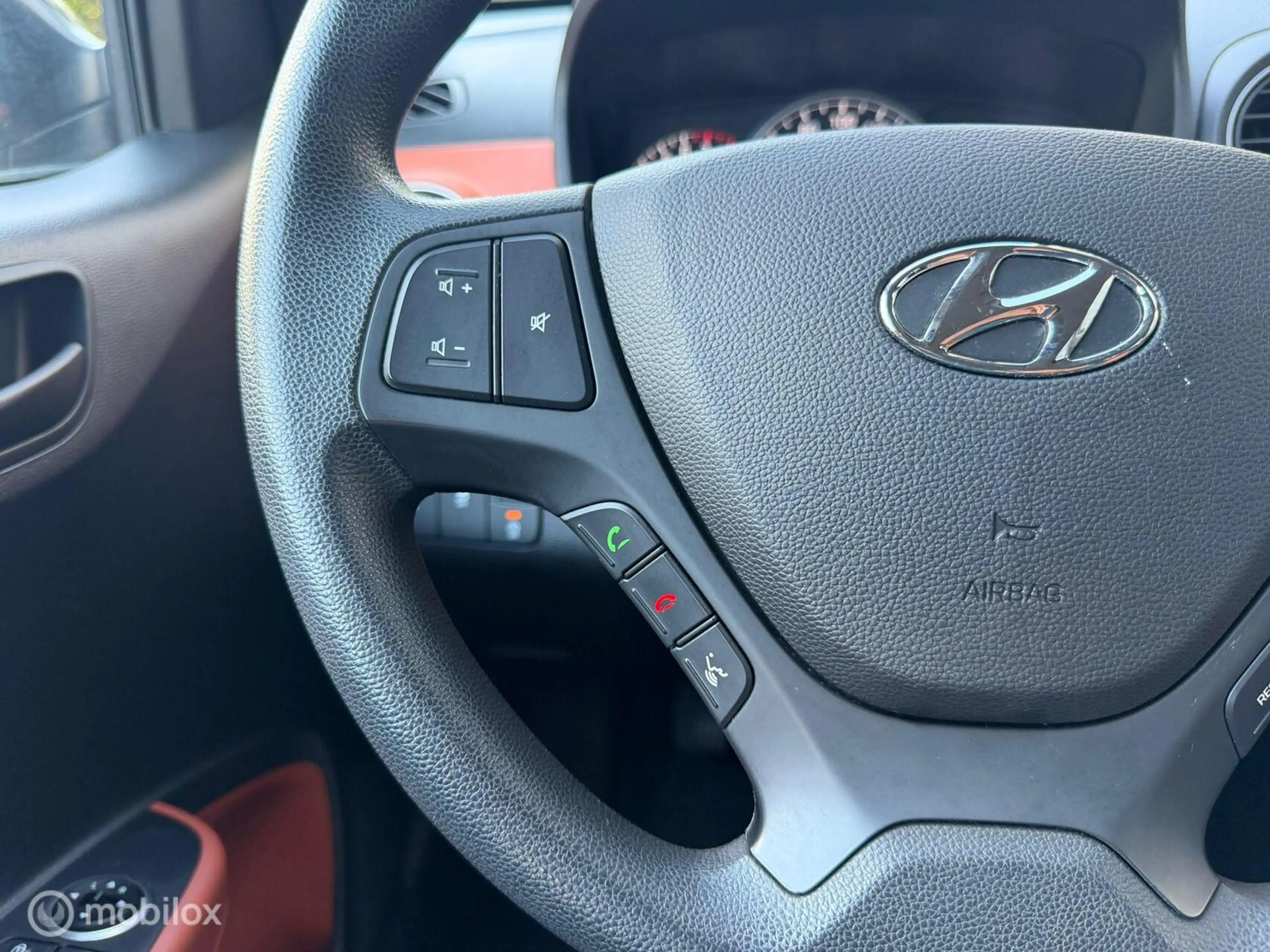 Hyundai i10 1.0i i-Motion Comfort Plus Airco Clima Weinig KM — photo 10