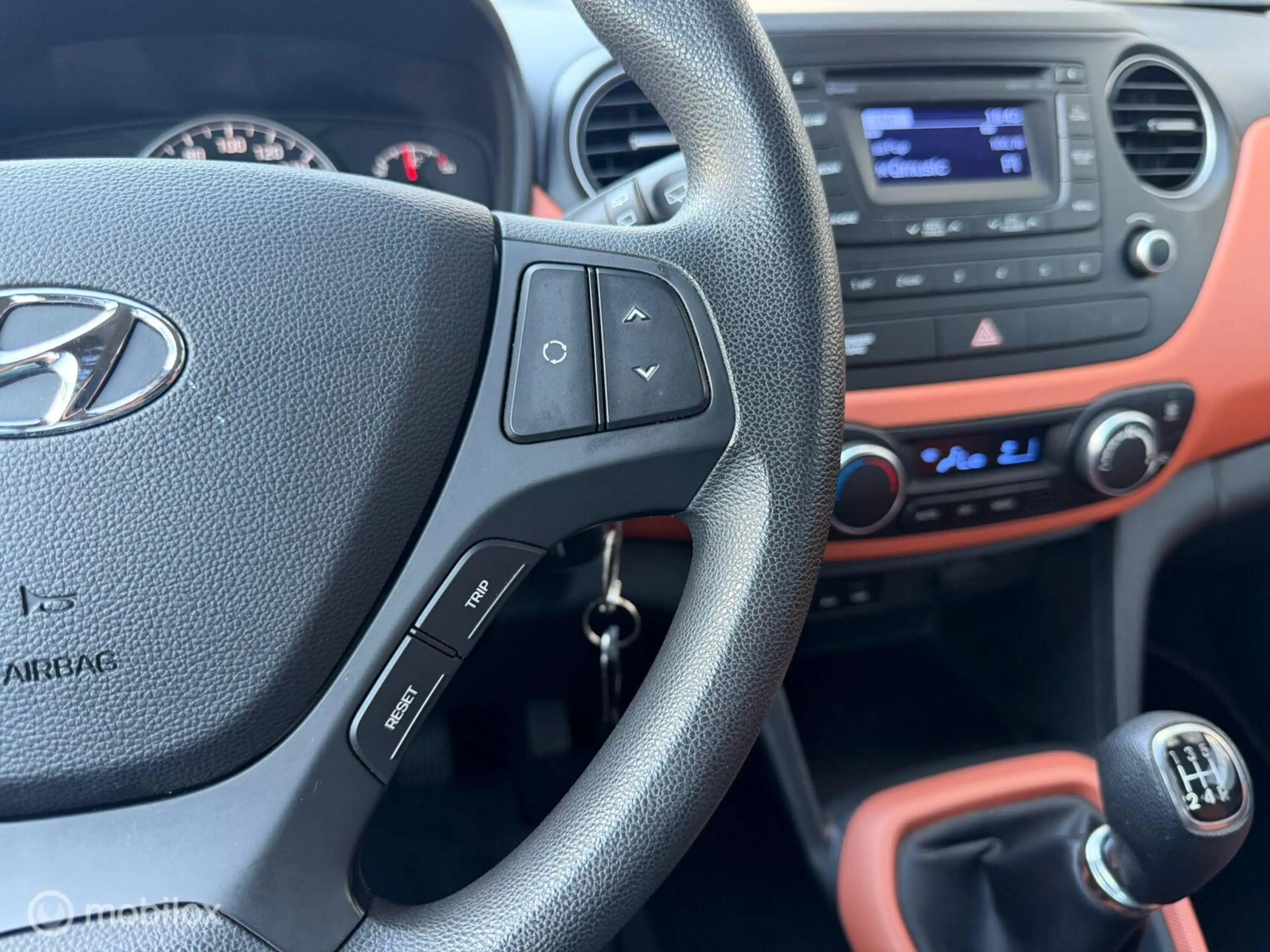 Hyundai i10 1.0i i-Motion Comfort Plus Airco Clima Weinig KM — photo 11