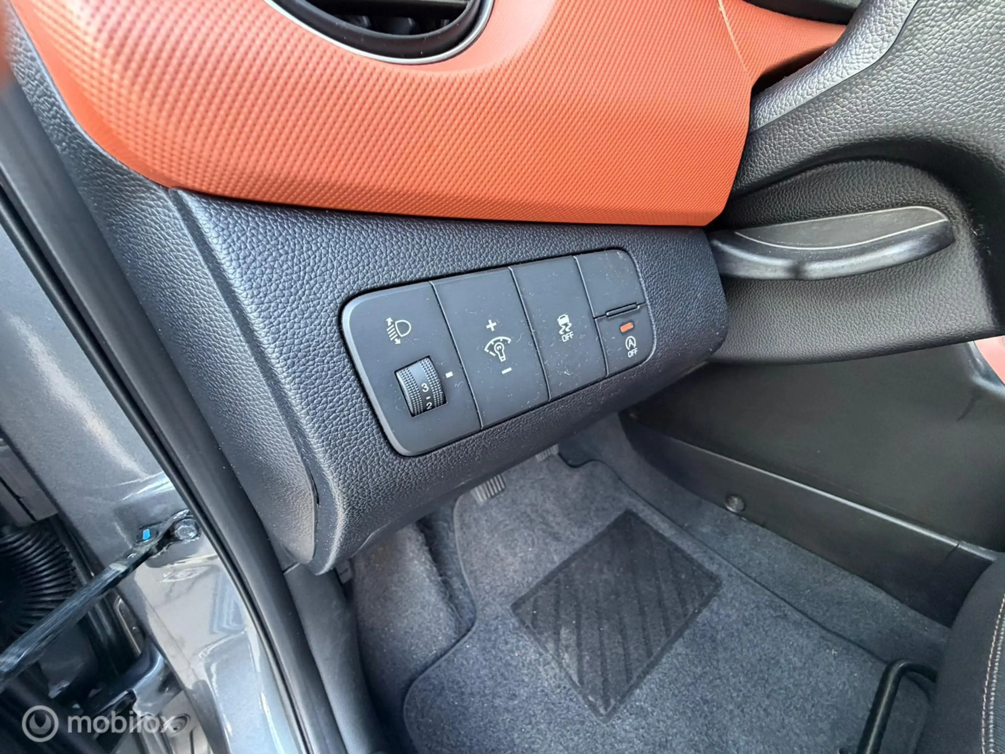 Hyundai i10 1.0i i-Motion Comfort Plus Airco Clima Weinig KM — photo 14