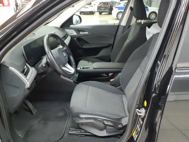 BMW iX1 view 8
