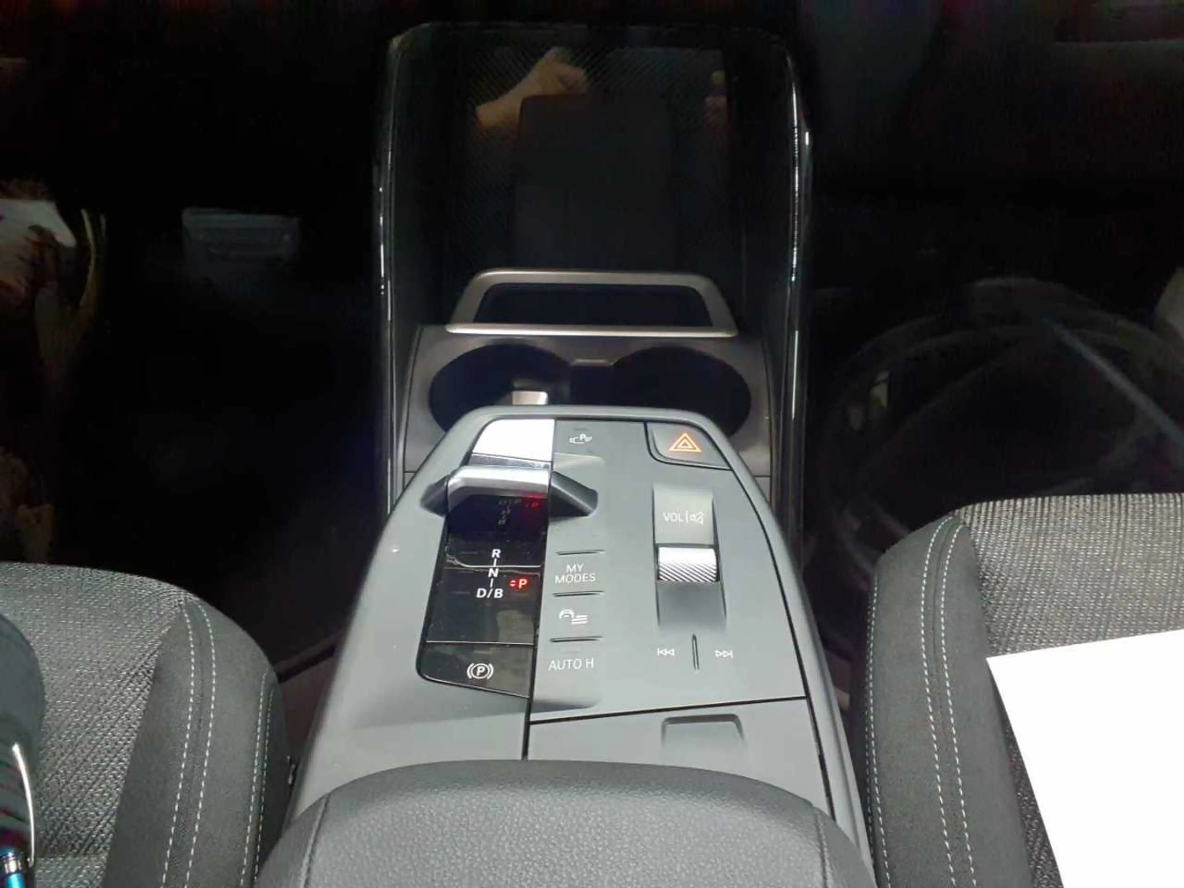 BMW iX1 iX1 xDrive30 Navi H&K SHZ HuD — photo 10