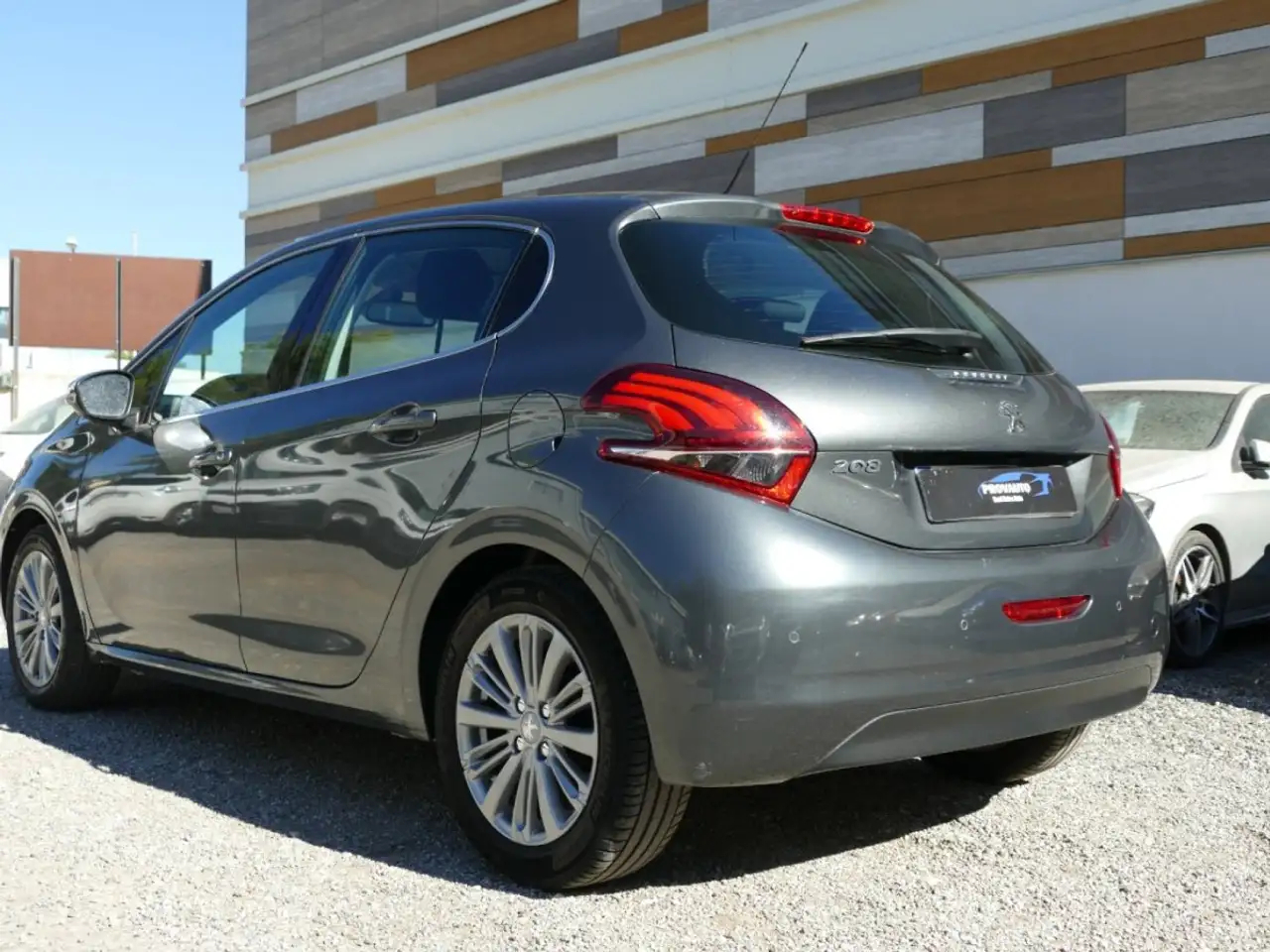 Peugeot 208 208 — photo 5