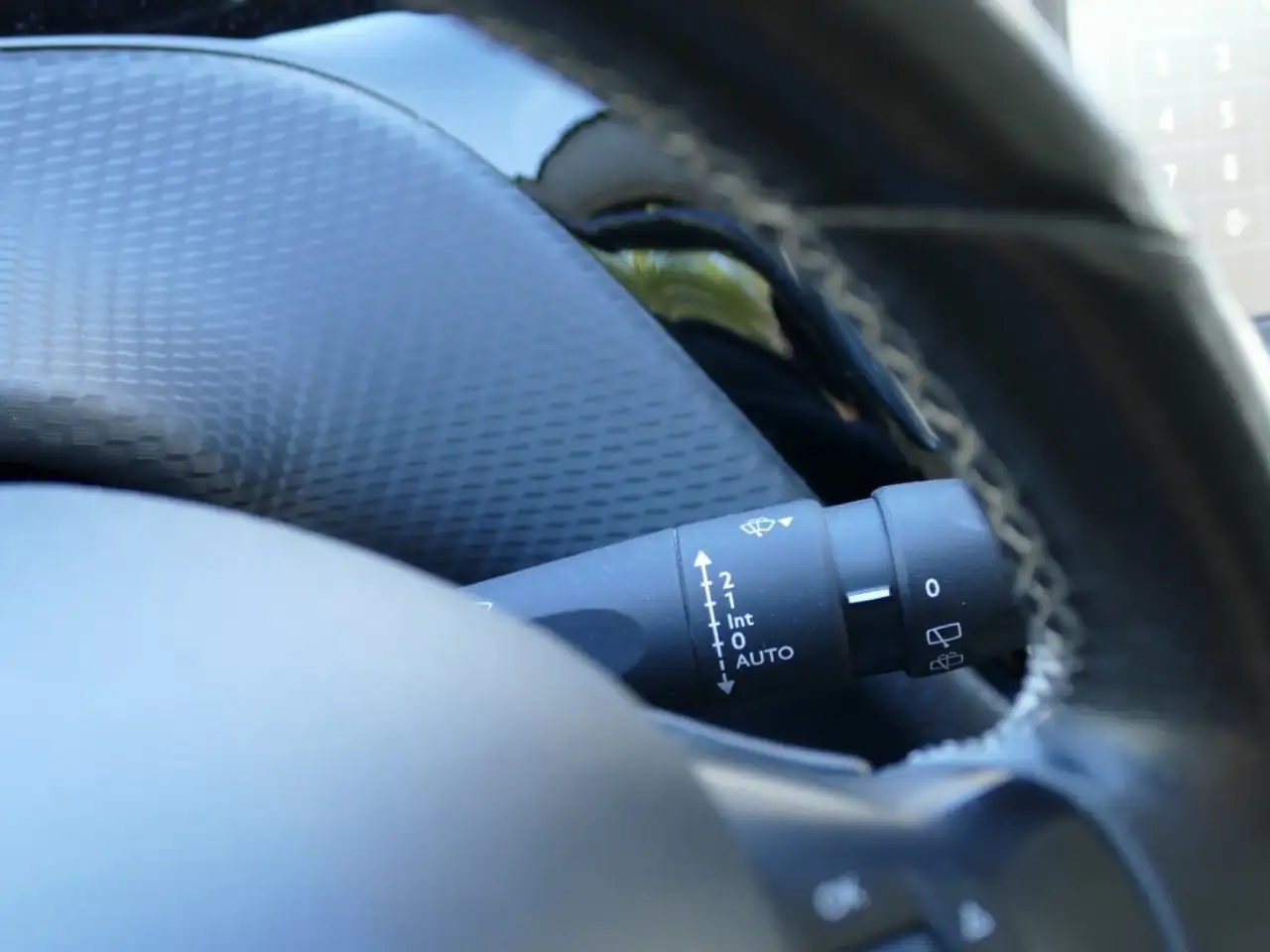 Peugeot 208 208 — photo 23