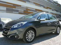 Peugeot 208 1.2 82 Ch ALLURE BVM5