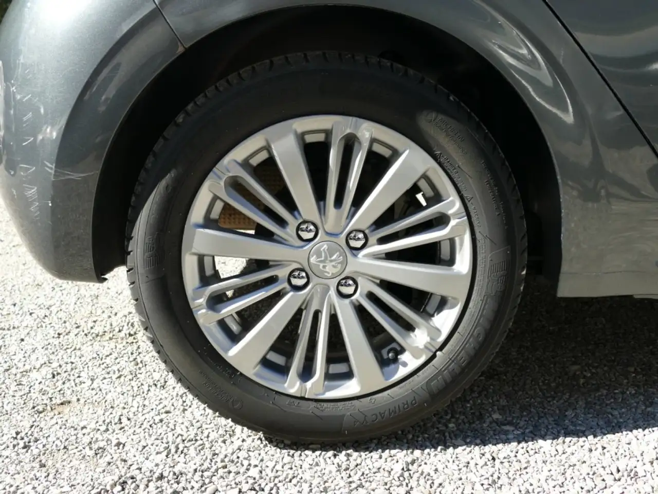 Peugeot 208 208 — photo 8