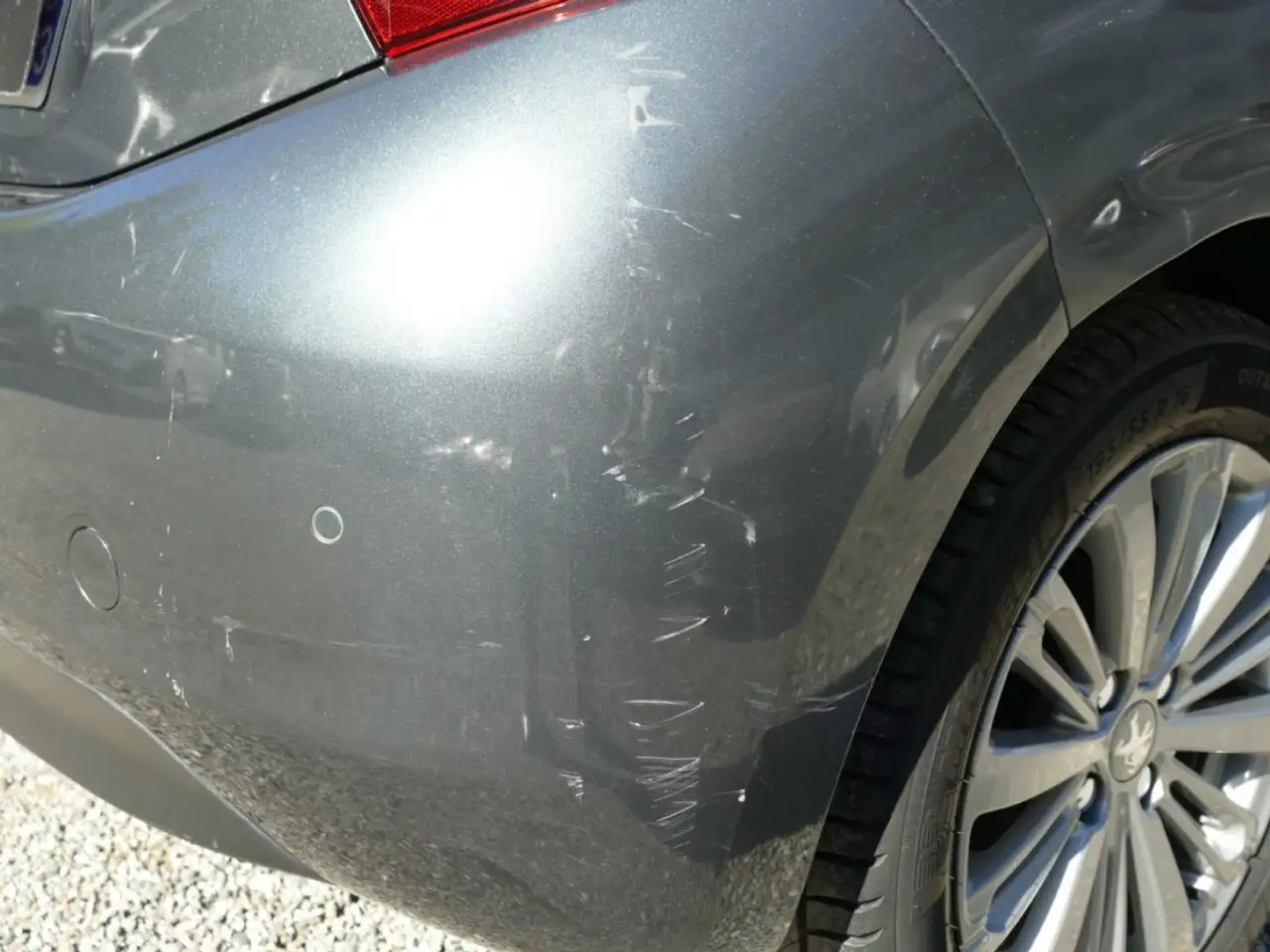 Peugeot 208 208 — photo 30