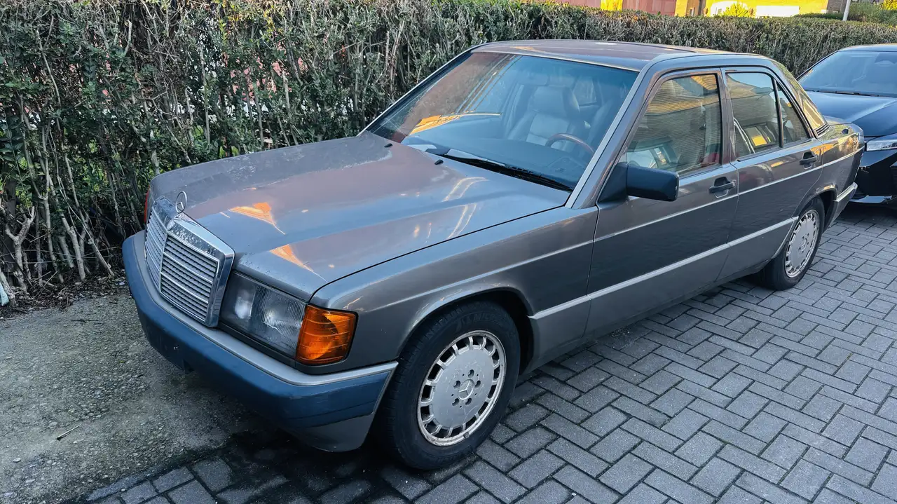 Mercedes-Benz 190 2.5 Diesel Met Sportline Stuur, foto 4