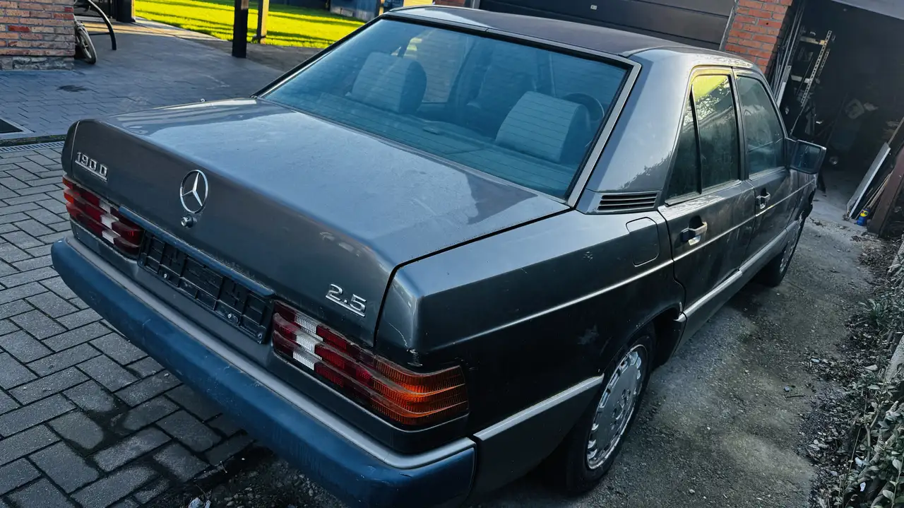 Mercedes-Benz 190 2.5 Diesel Met Sportline Stuur, foto 2