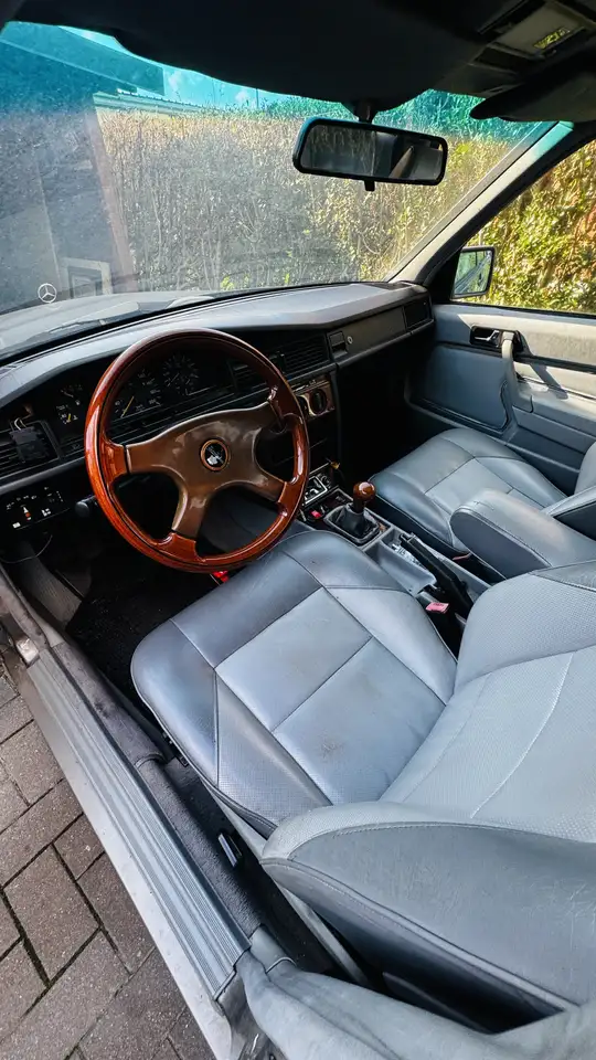 Mercedes-Benz 190 2.5 Diesel Met Sportline Stuur, foto 6