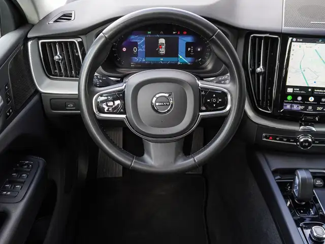 Volvo XC60 view 12