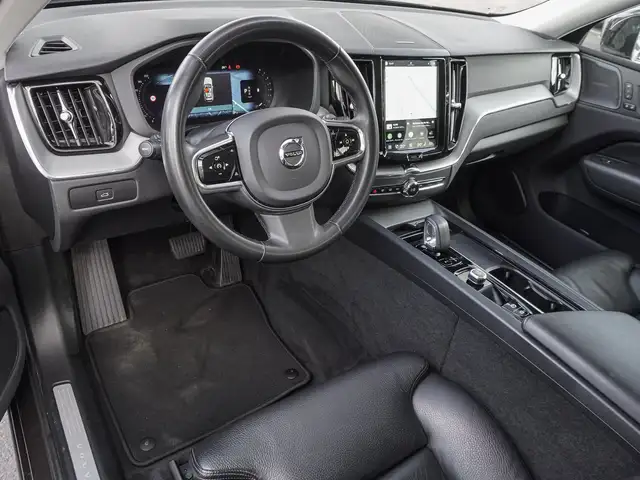 Volvo XC60 view 10