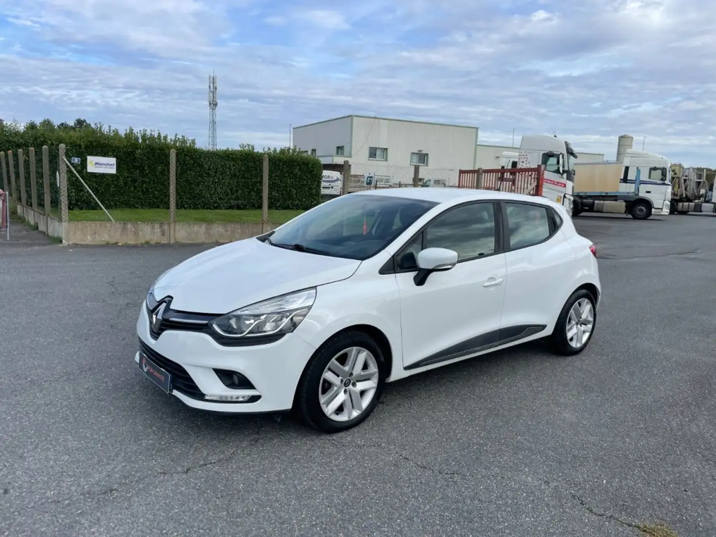Renault Clio 1.5 DCI 75 CV BUSINESS GARANTIE 12 MOIS Blanc - 1
