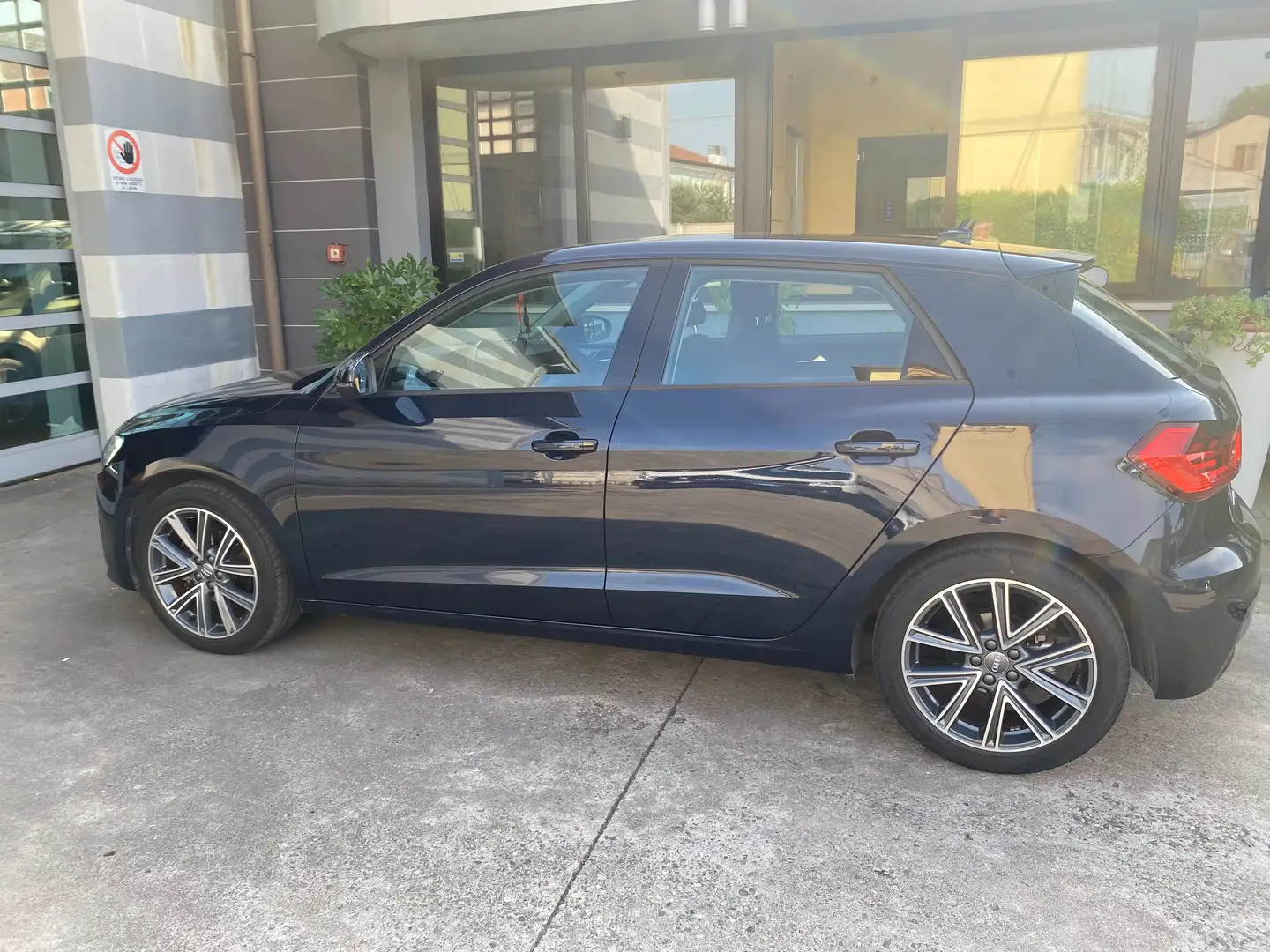 Audi A1 Sportback 30 1.0 tfsi Advanced Blu/Azzurro - 1
