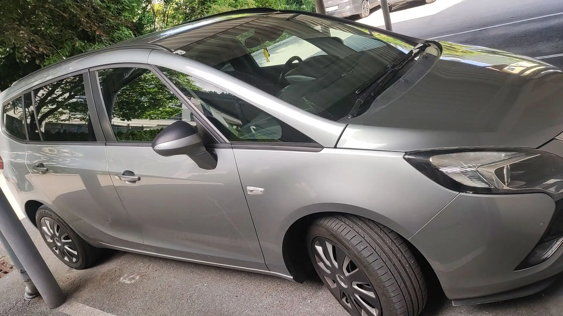 Opel Zafira Tourer Zafira Tourer 1,6 CDTI ecoflex Österreich edtio Silber - 1