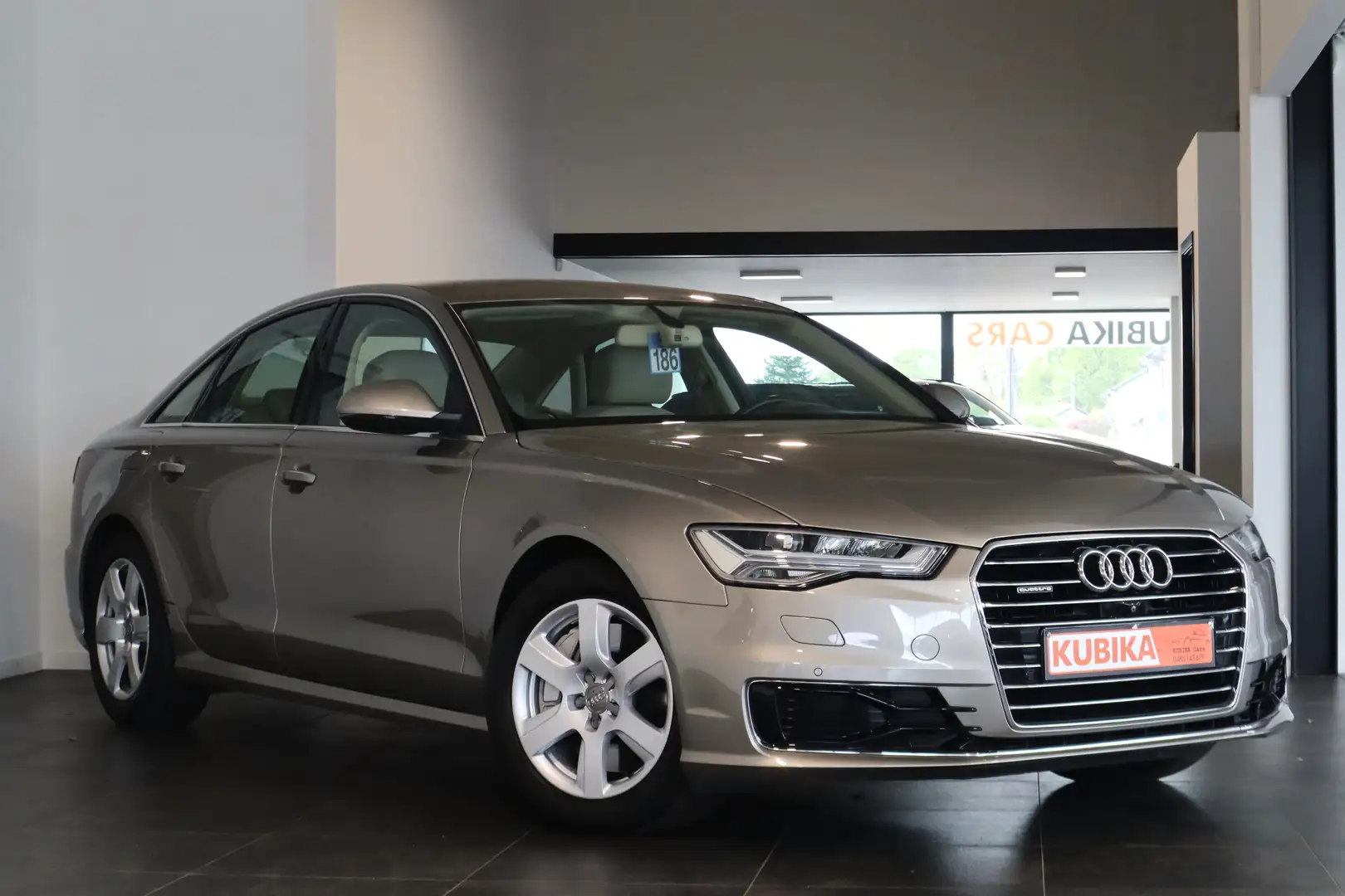 Audi A6 3.0 V6 TFSI Quattro S tronic Luchtvering Garantie* Beige - 2