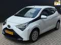 Toyota Aygo 1.0 VVT-i x-play limited NAVI CAMERA NAP BOEKJES Wit - thumbnail 1