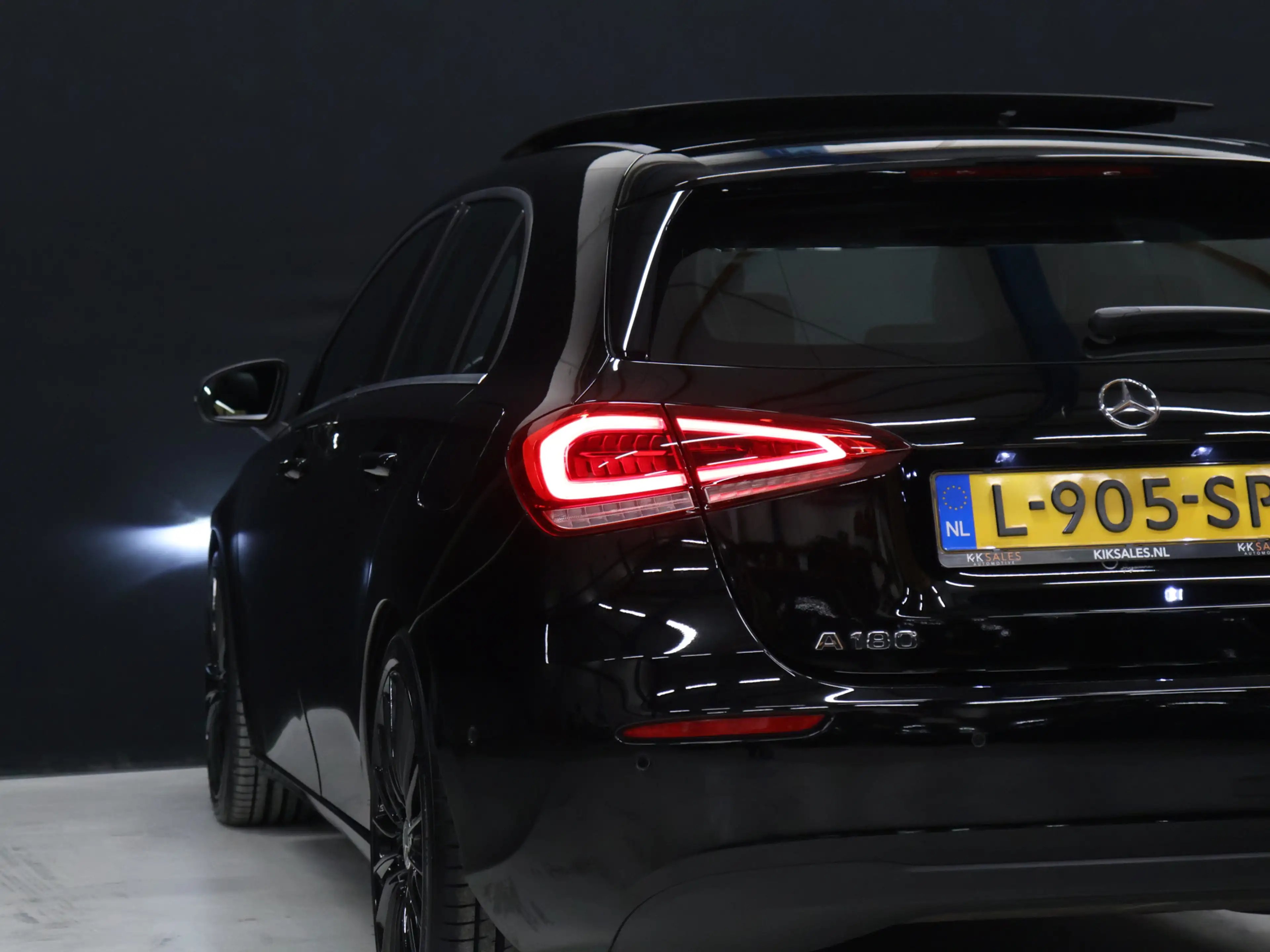 Mercedes-Benz A 180 Business Solution AMG [SCHUIFDAK, CAMERA, BLUETOOT — photo 13