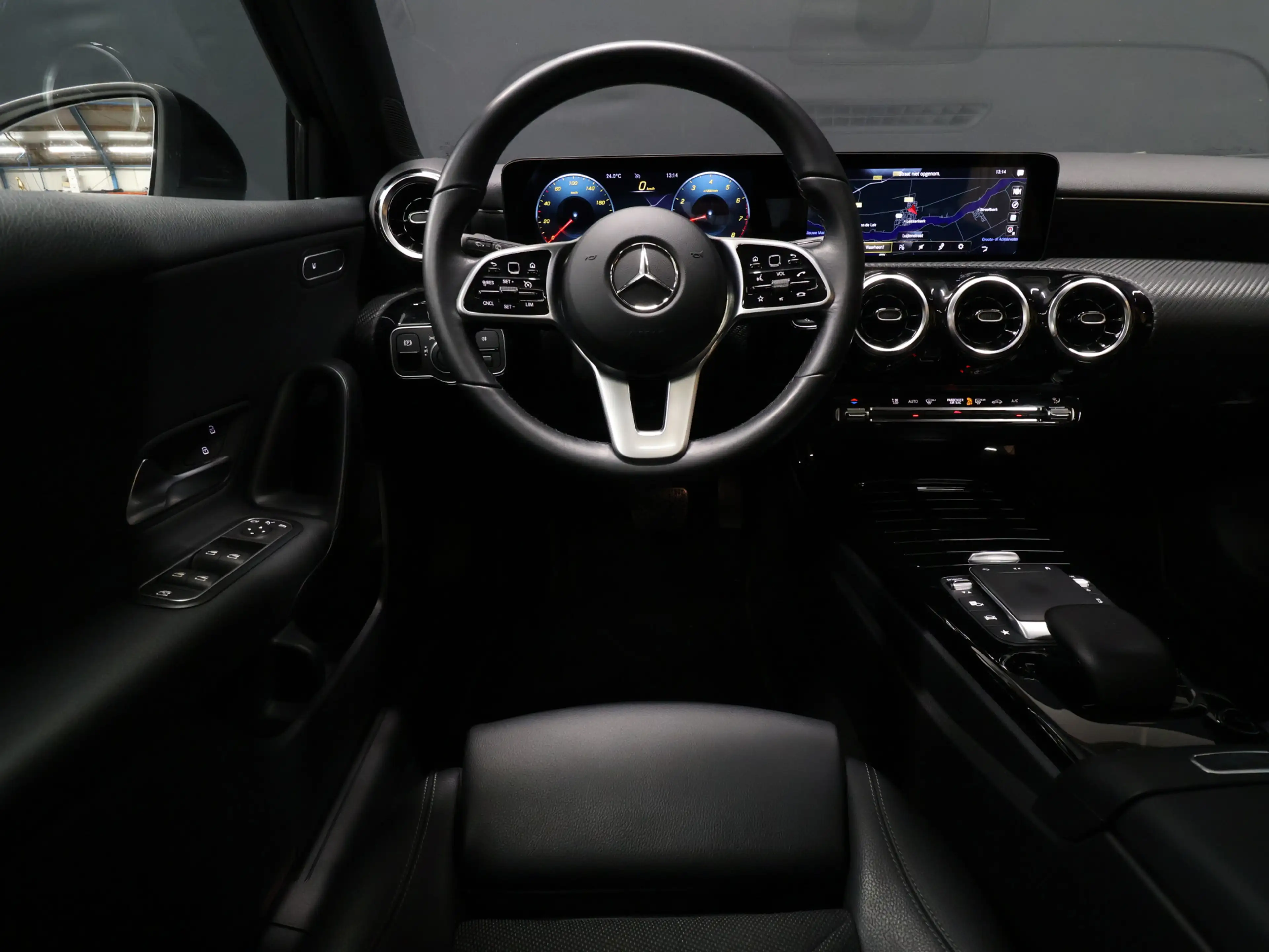 Mercedes-Benz A 180 Business Solution AMG [SCHUIFDAK, CAMERA, BLUETOOT — photo 10