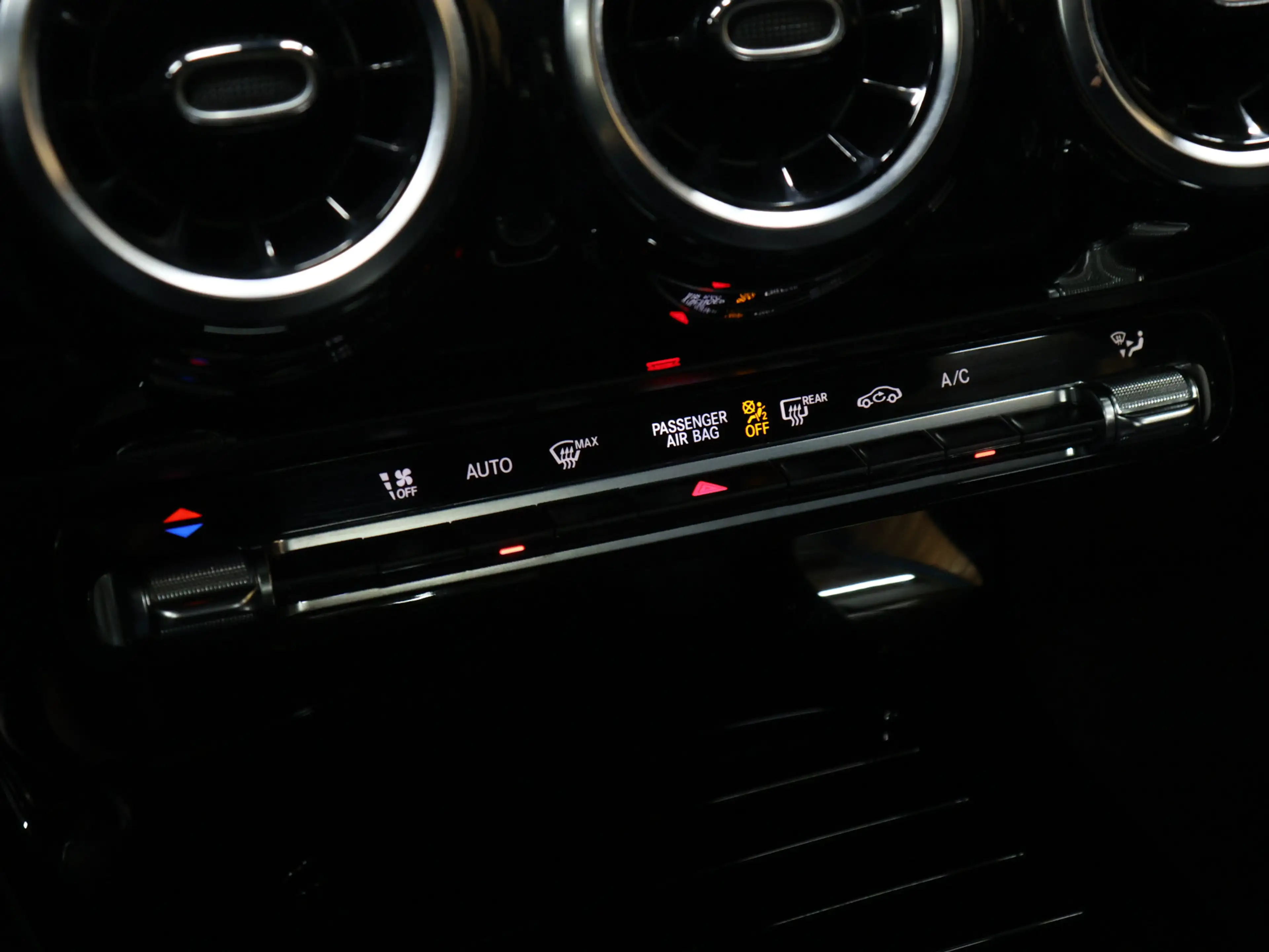 Mercedes-Benz A 180 Business Solution AMG [SCHUIFDAK, CAMERA, BLUETOOT — photo 21