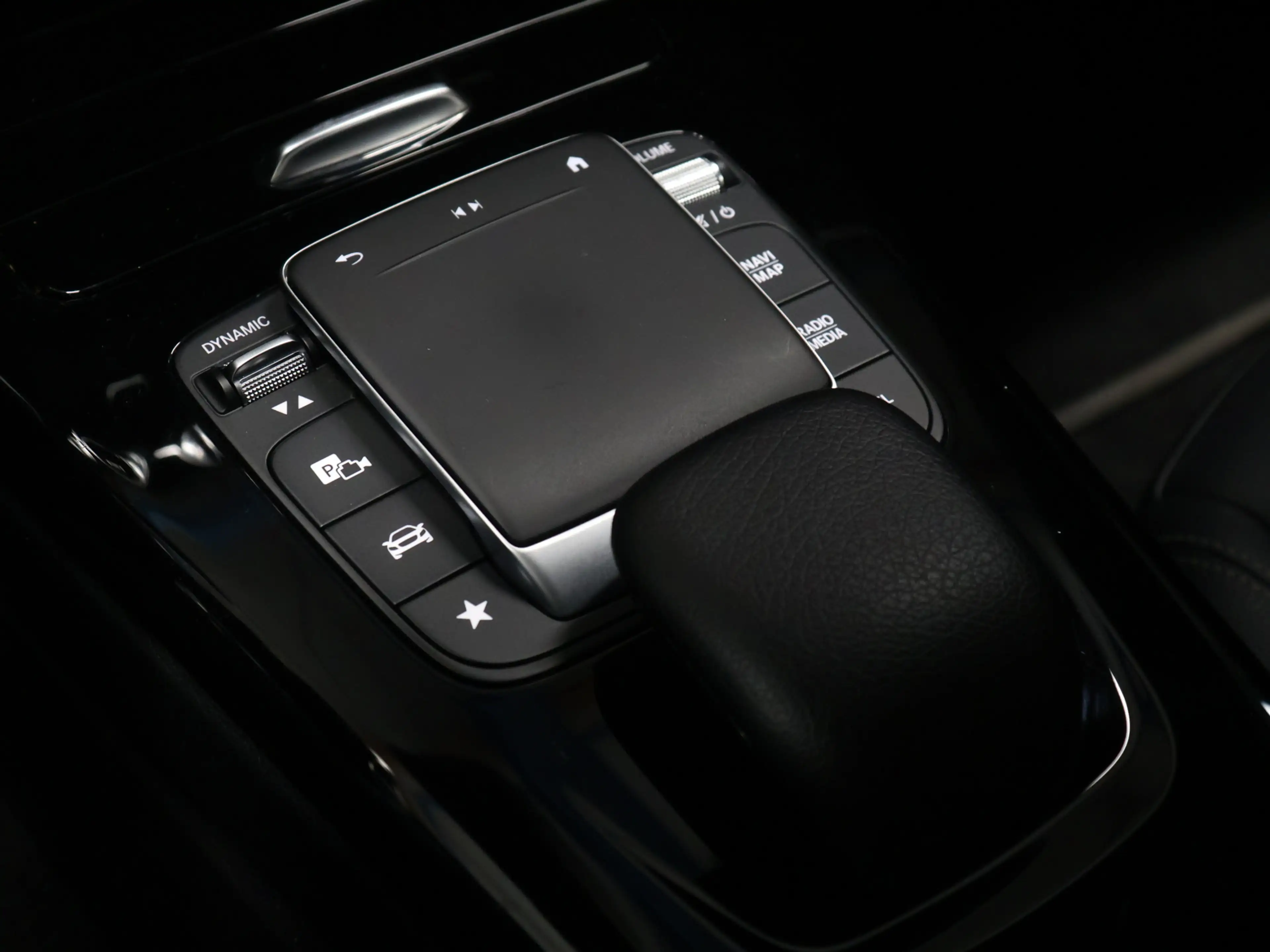 Mercedes-Benz A 180 Business Solution AMG [SCHUIFDAK, CAMERA, BLUETOOT — photo 22